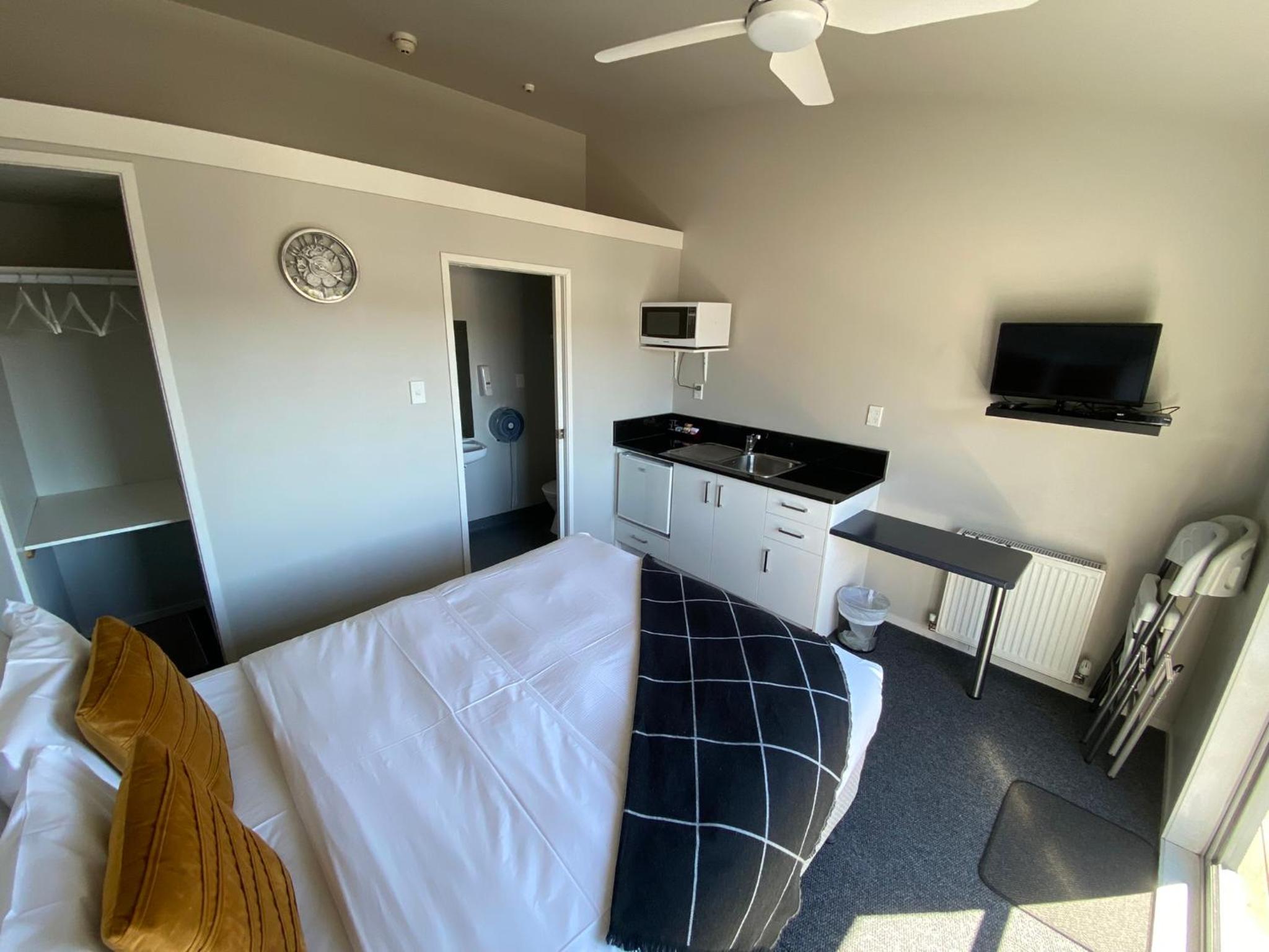 LKNZ Lodge & Cafe