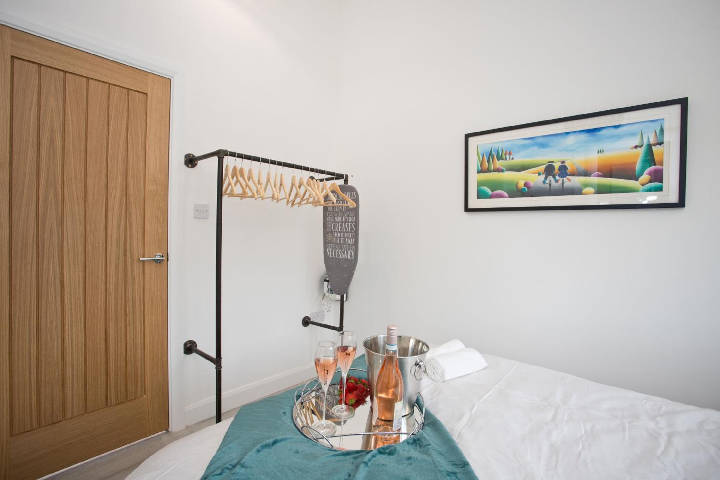 The Bearded Goat Den - A rural retreat at this modern holiday cottage, photo 2