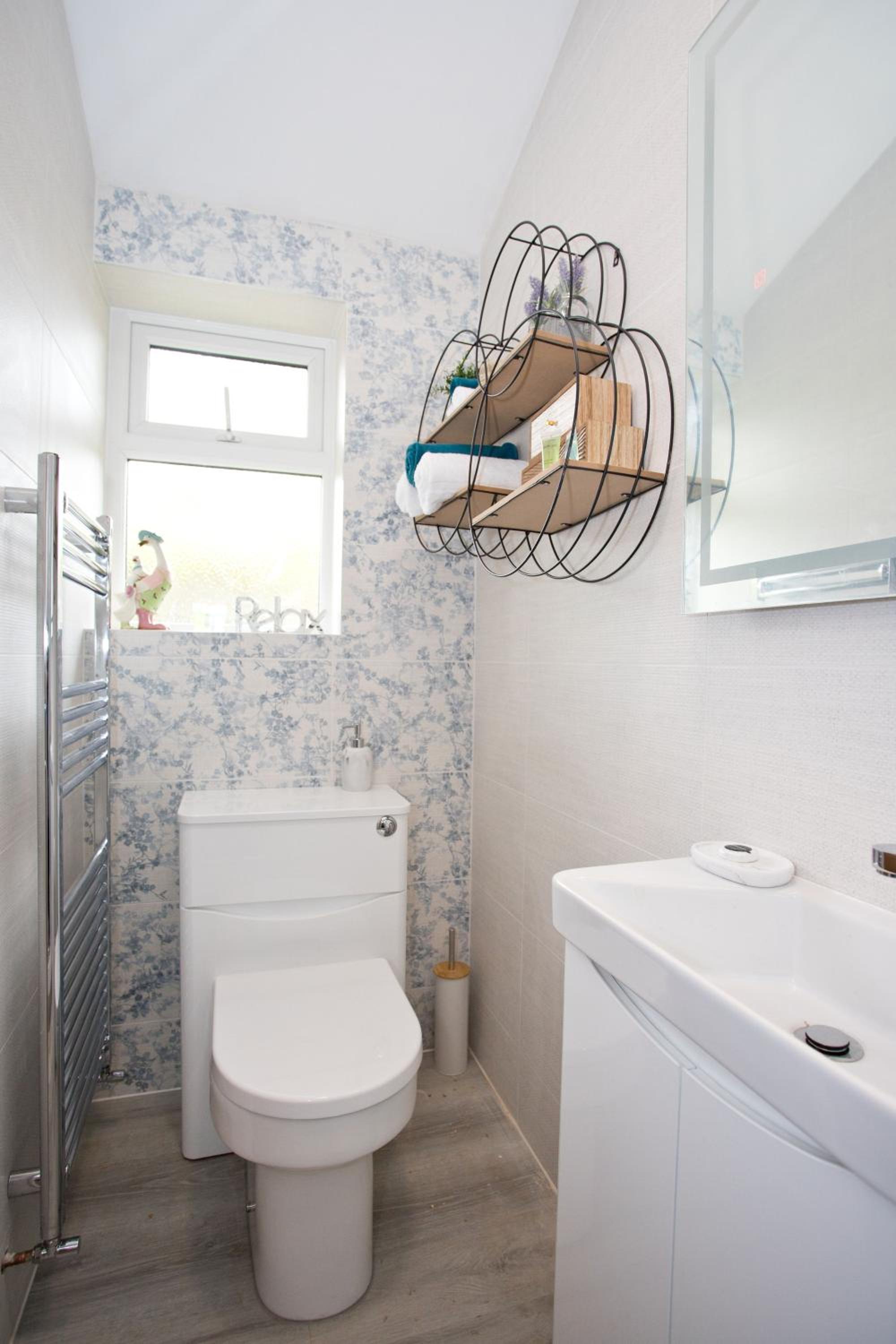 The Bearded Goat Den - A rural retreat at this modern holiday cottage, photo 3