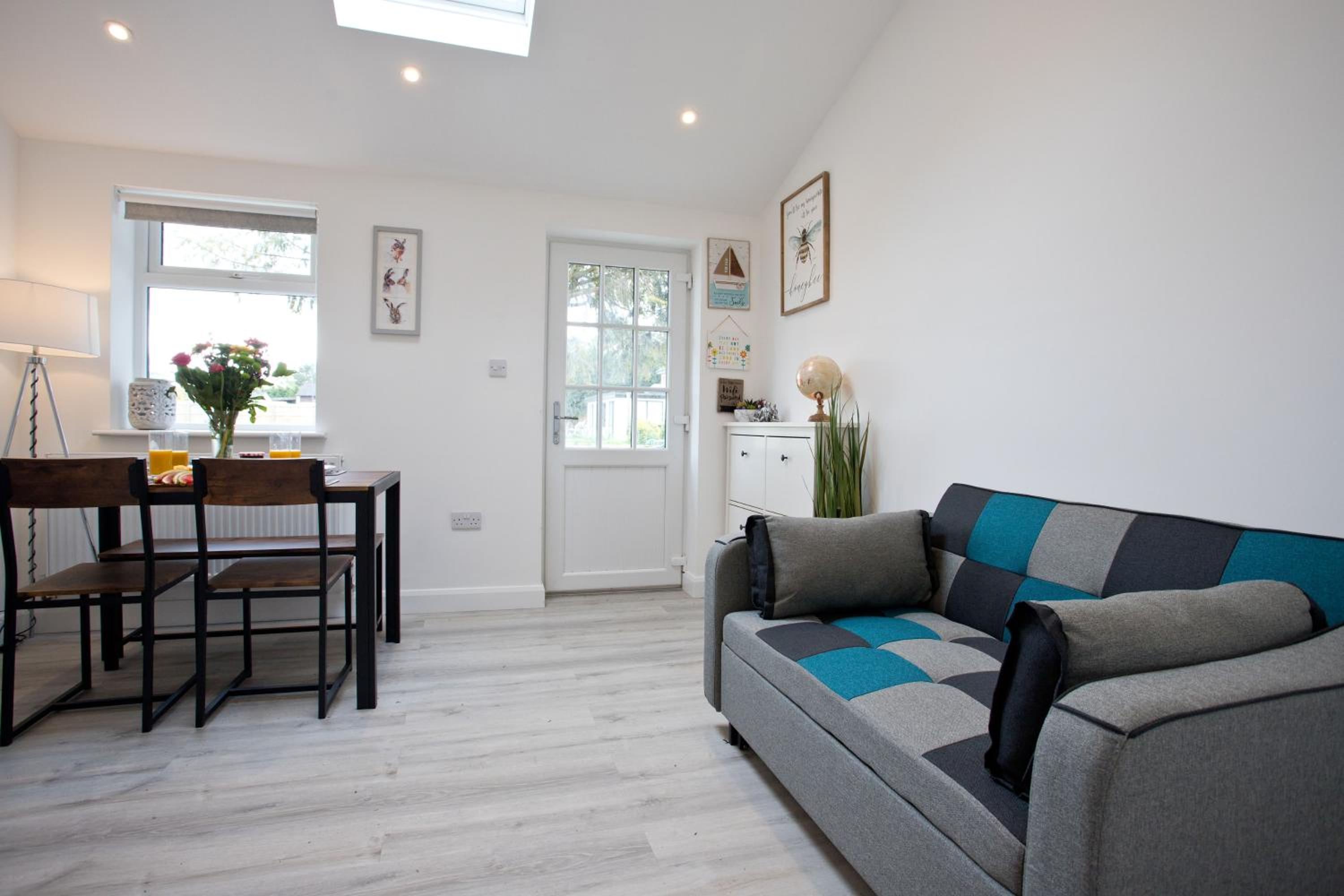 The Bearded Goat Den - A rural retreat at this modern holiday cottage, photo 23
