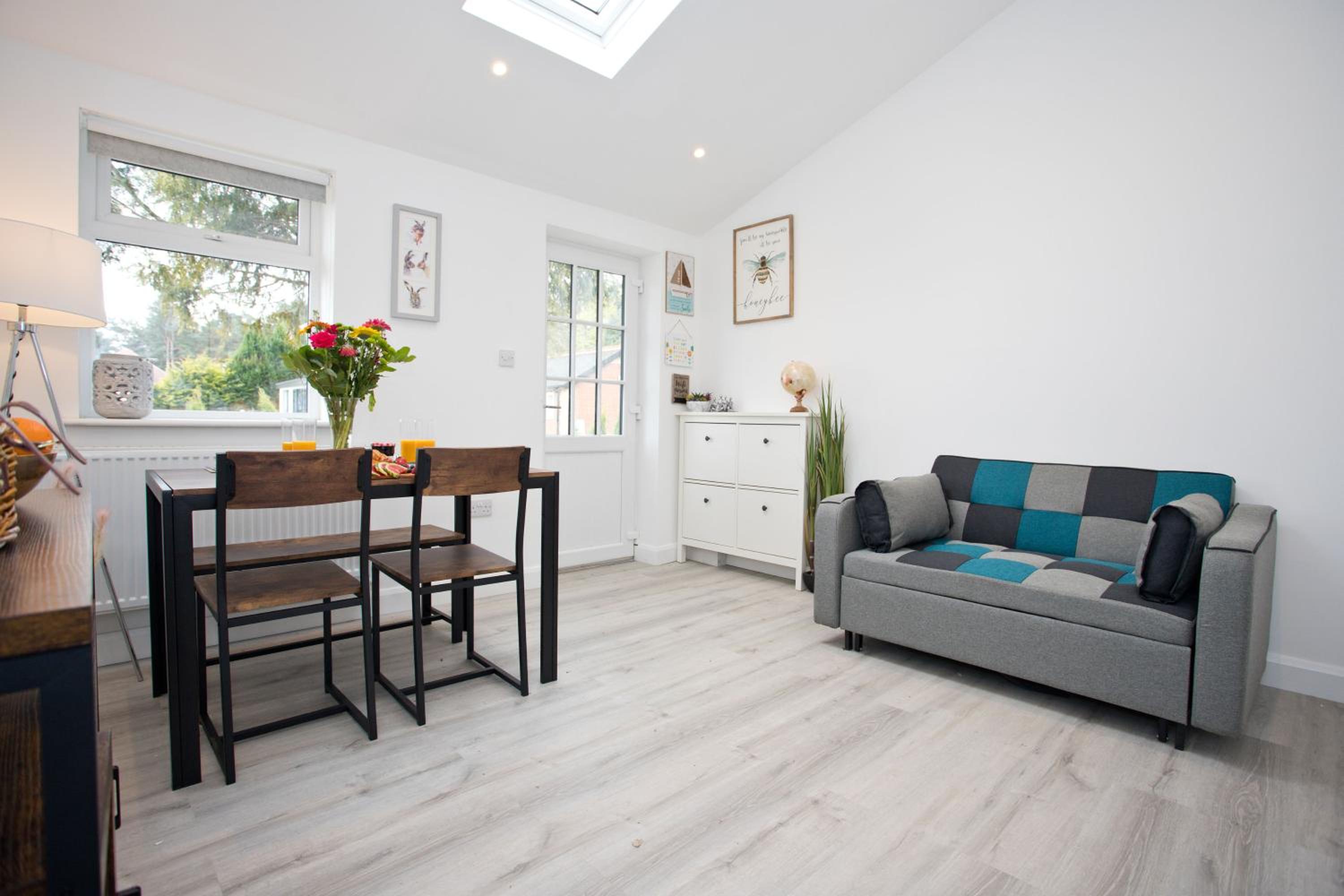 The Bearded Goat Den - A rural retreat at this modern holiday cottage, photo 16