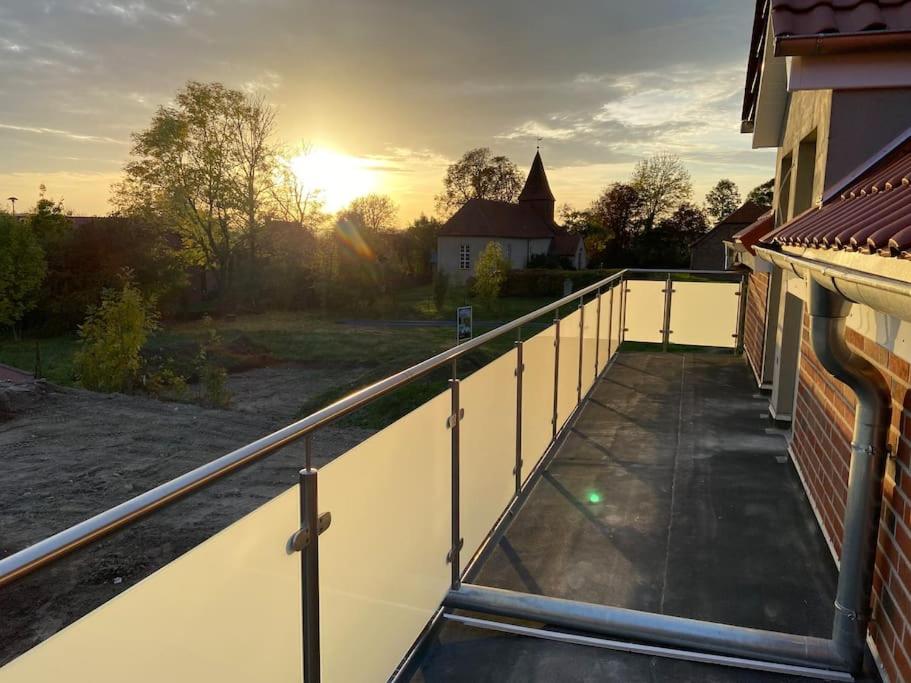 WORKATION Luxury Nature House , 10 min VW , Relax from Work mit Terrasse, Balkon und Parkplatz