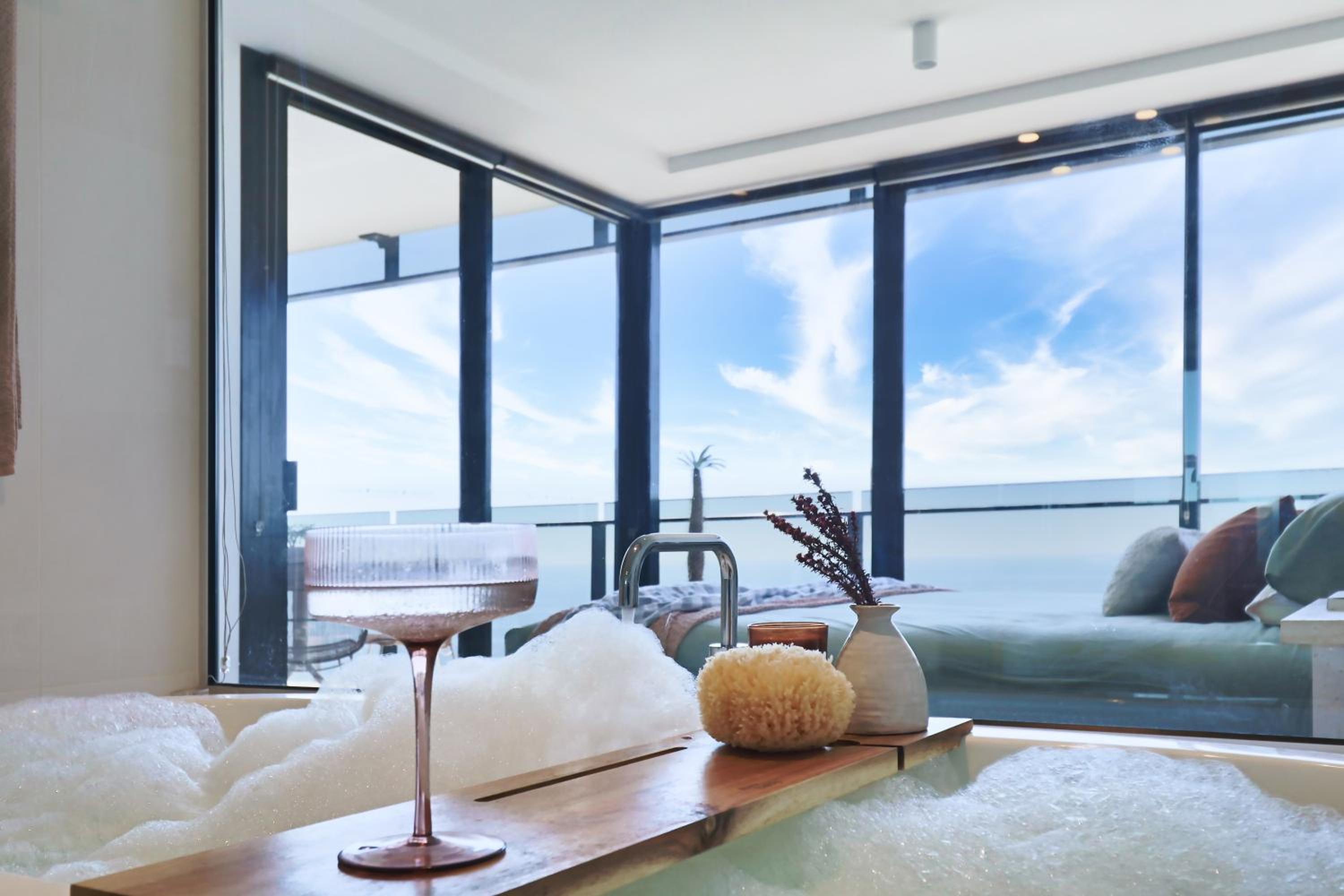Circle on Cavill - Hosted by Coastal Letting Co.