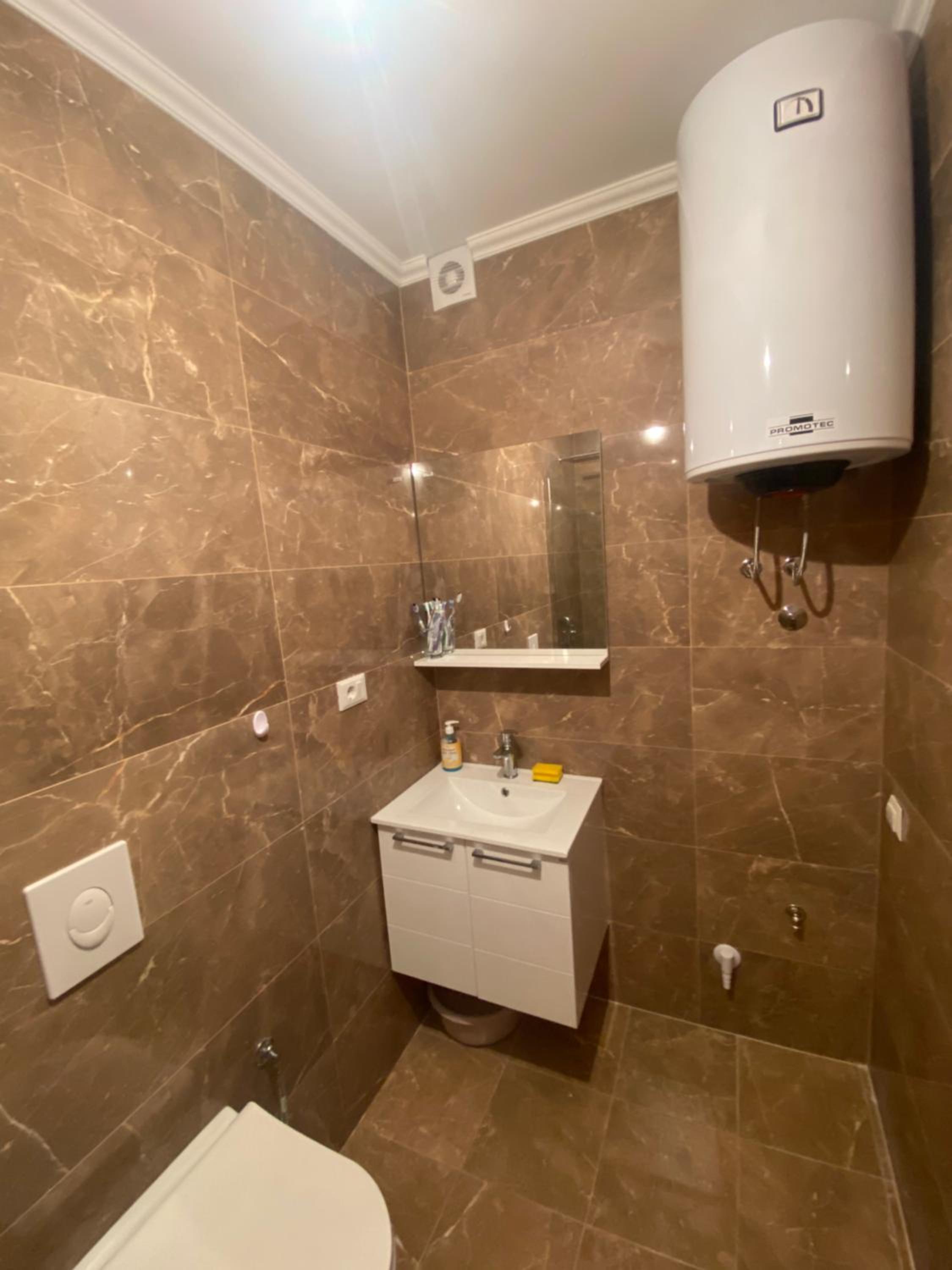 Crown Apartment