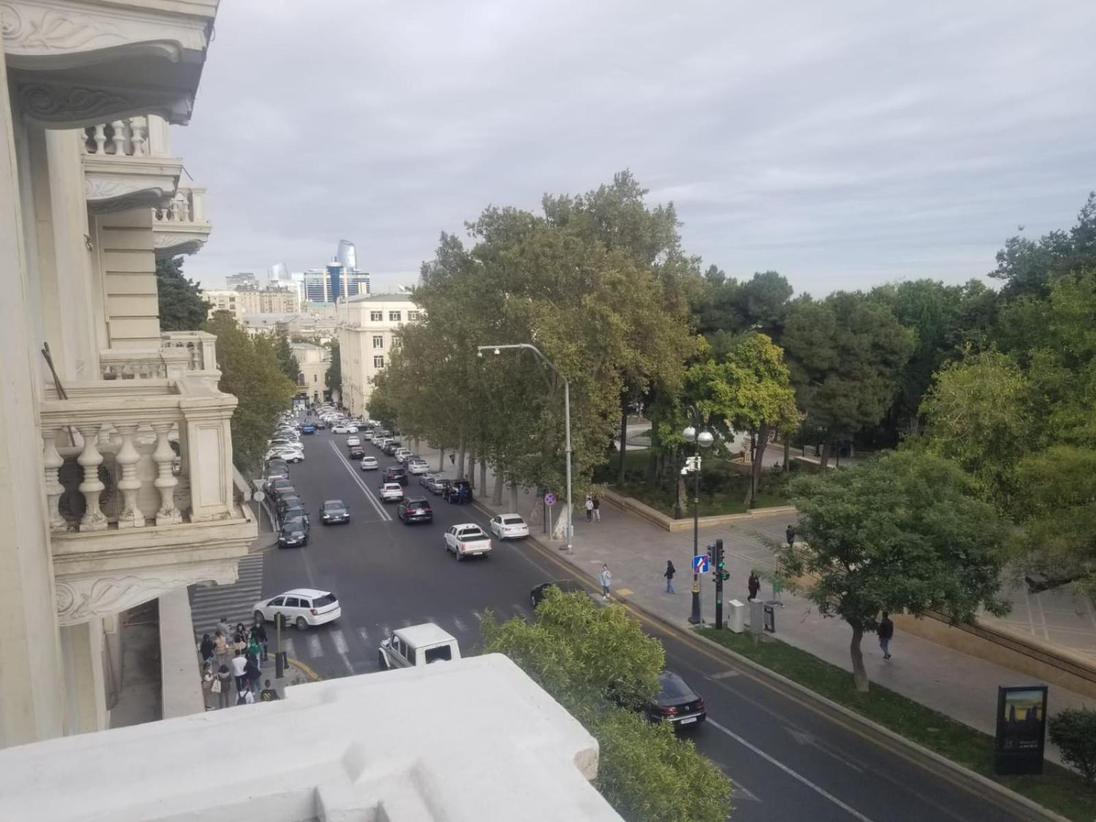 Apartment Formula 1 view