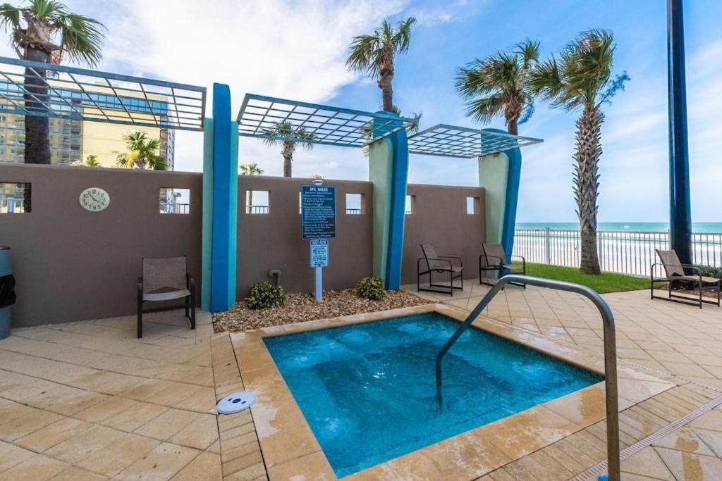 2 Bedroom 2 Bath Luxury condo with Oversized Patio & Outdoor Grill.