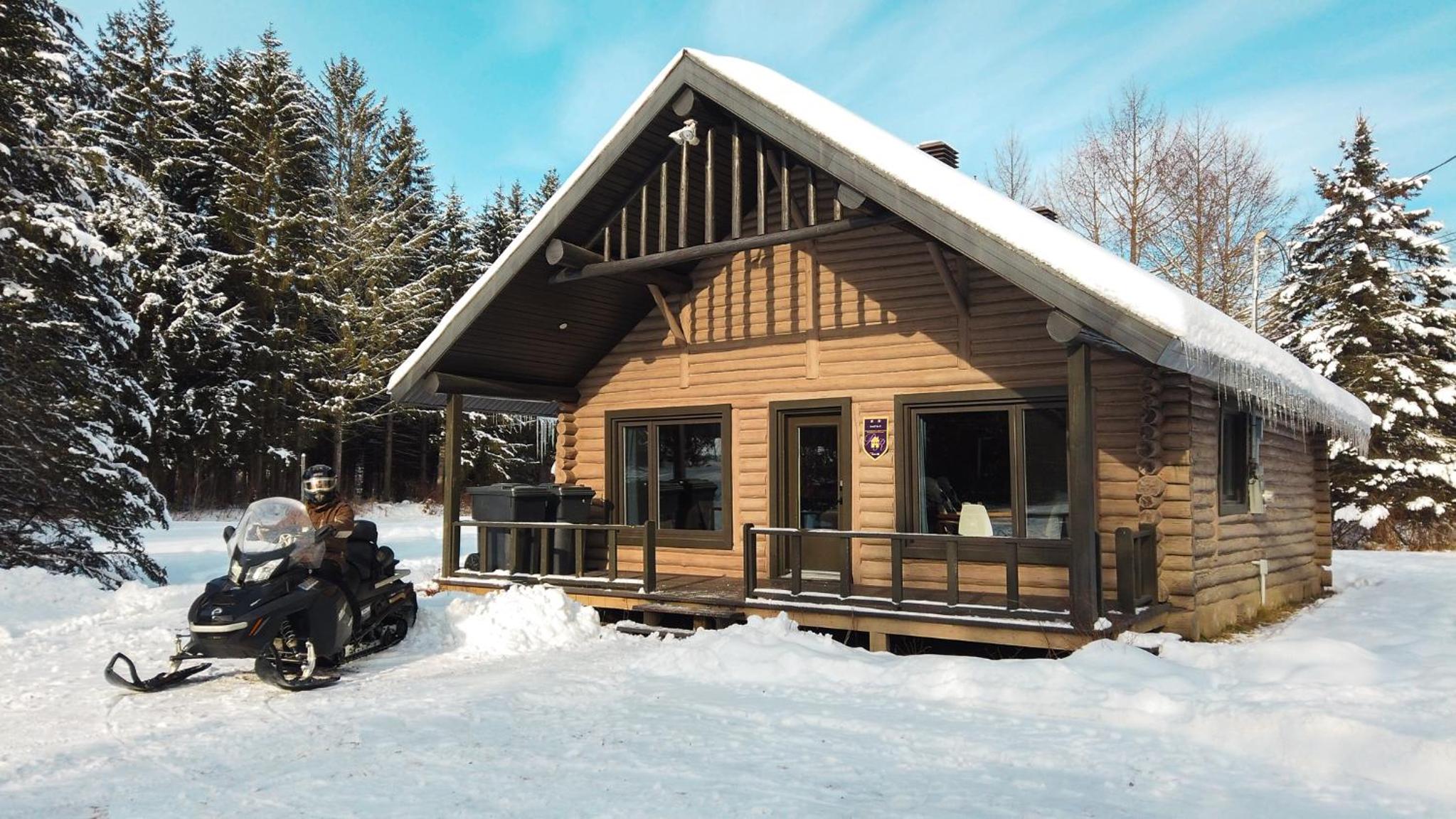 Les Chalets Tourisma - Chalet en bois rond avec spa - Chalet du 4e
