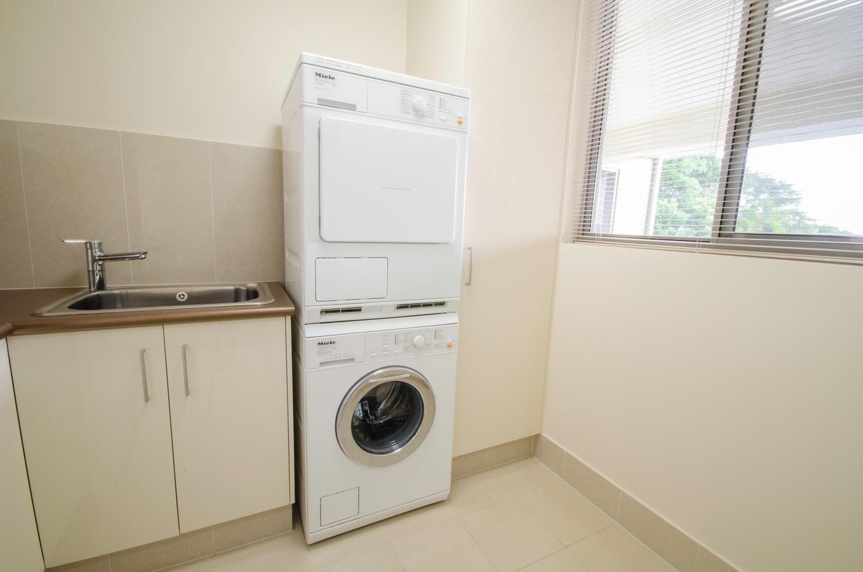 Ming Apartments - Holiday Management