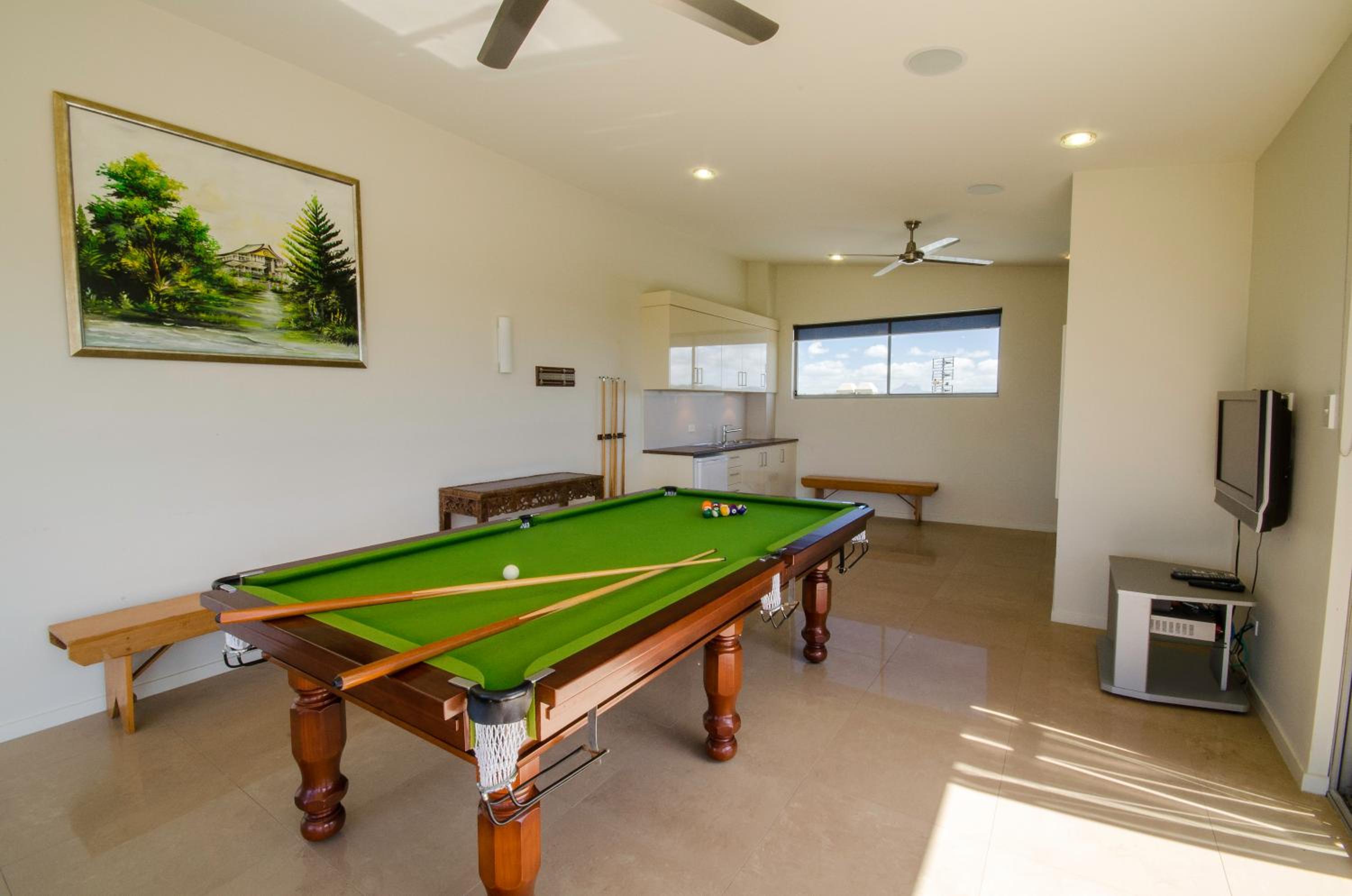 Ming Apartments - Holiday Management