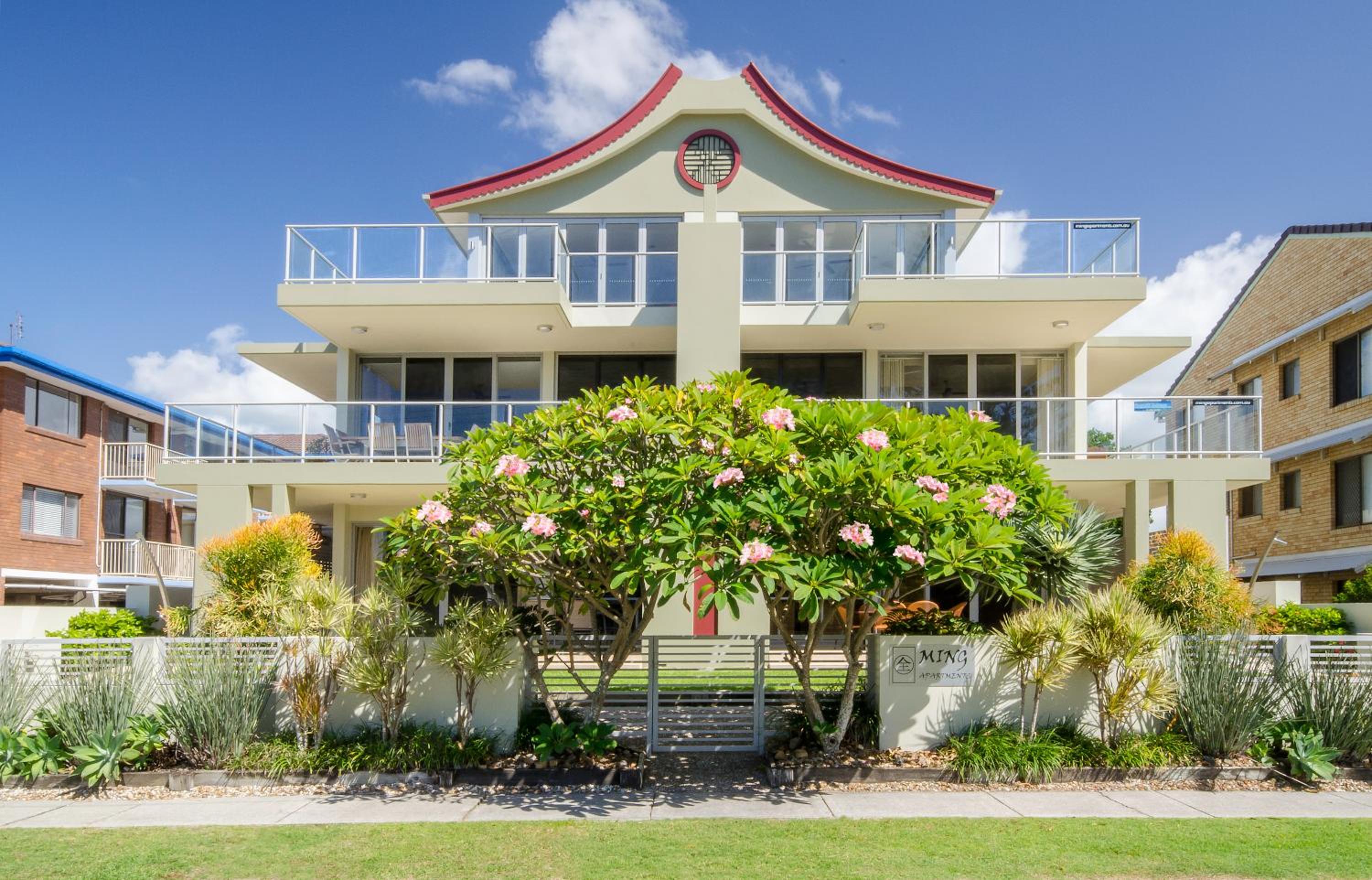Ming Apartments - Holiday Management