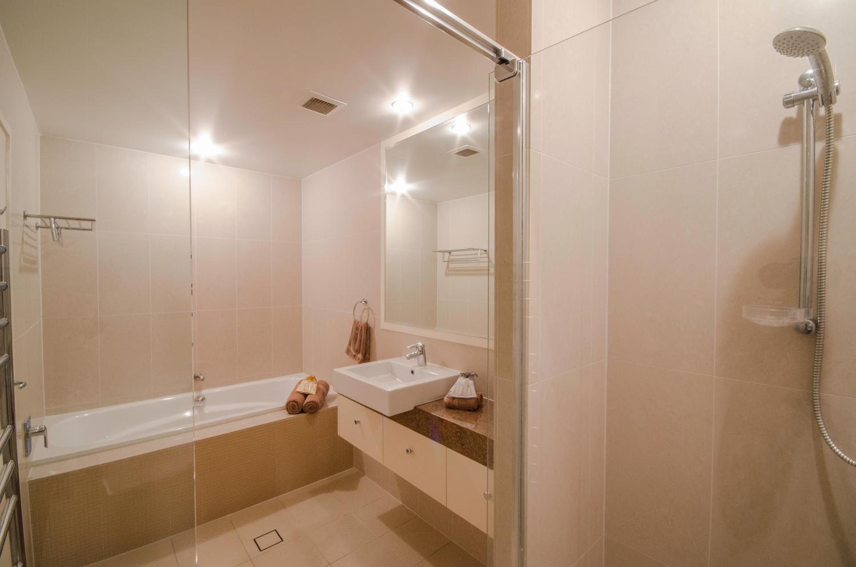 Ming Apartments - Holiday Management
