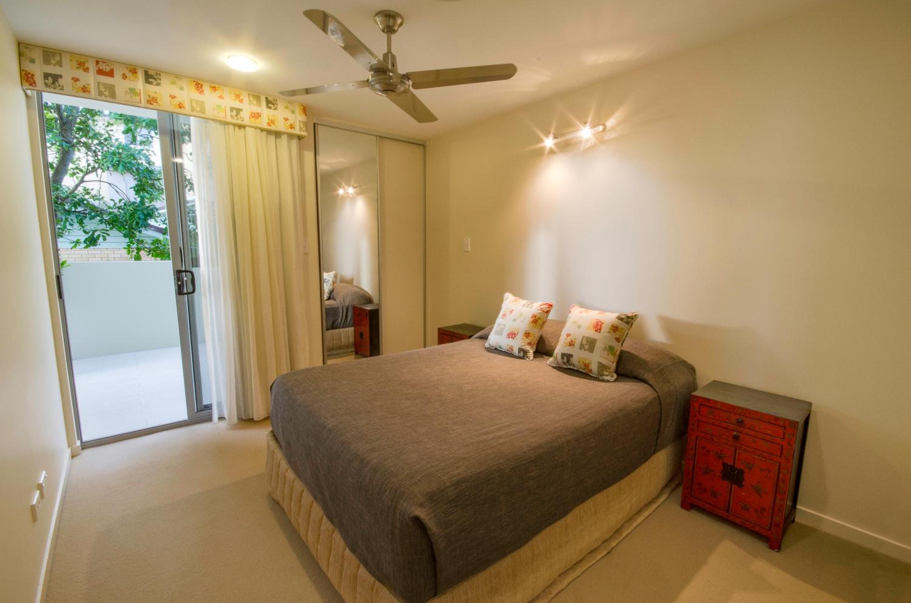 Ming Apartments - Holiday Management
