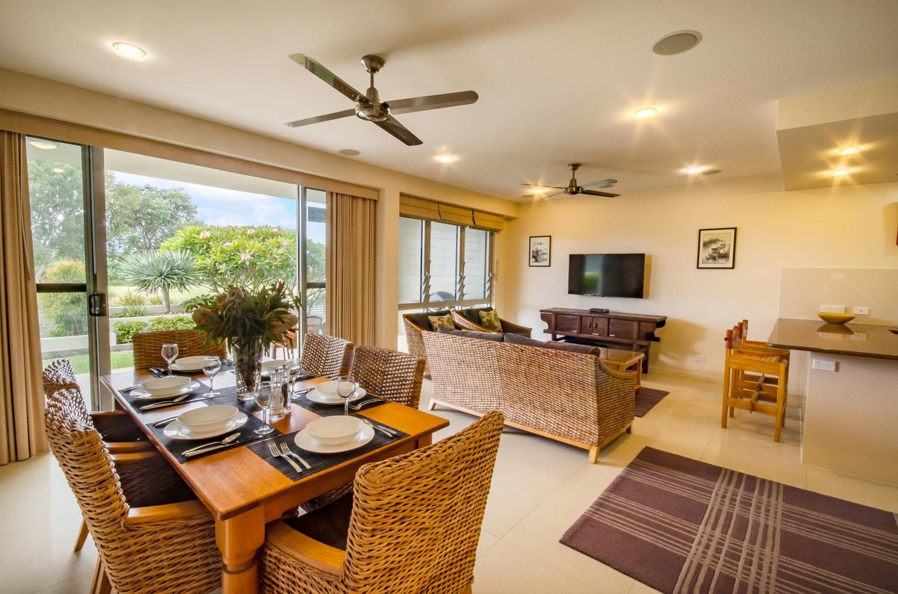 Ming Apartments - Holiday Management
