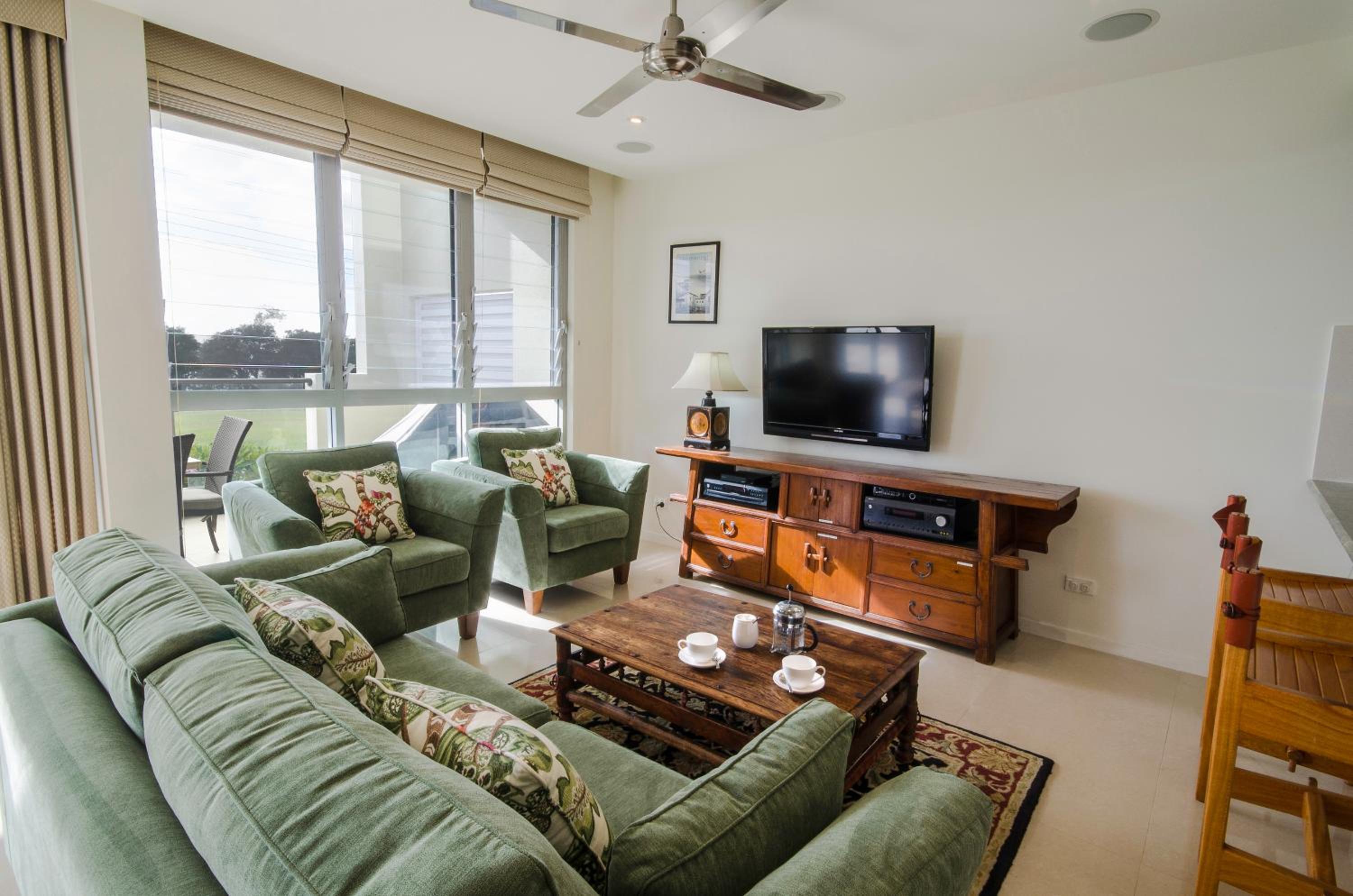 Ming Apartments - Holiday Management