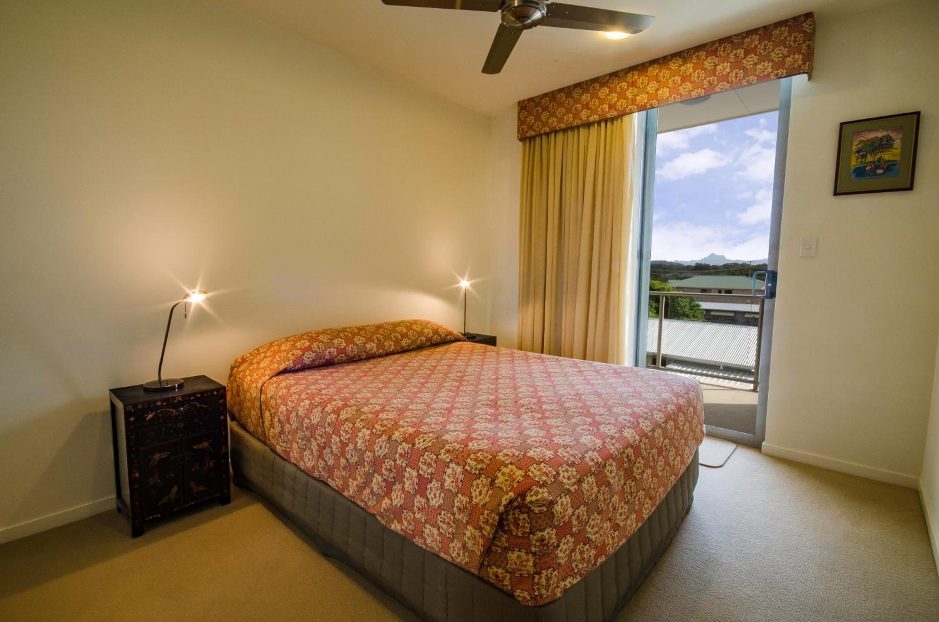 Ming Apartments - Holiday Management