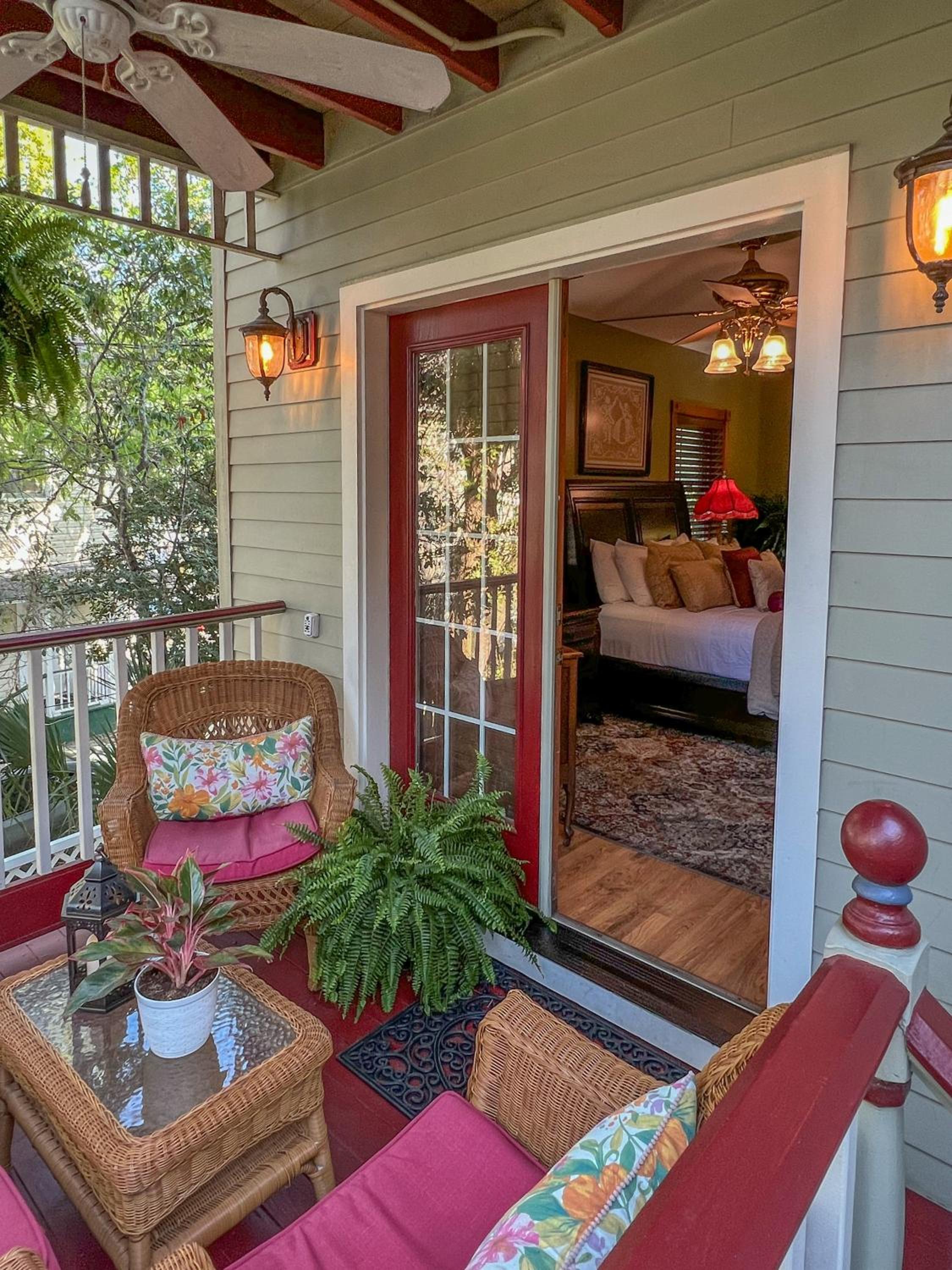 Cedar House Inn
