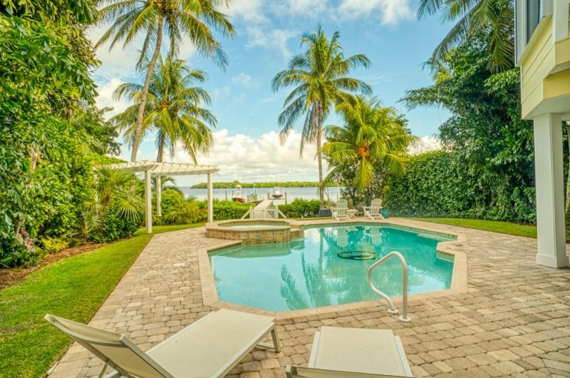 Captiva Grace home view 3