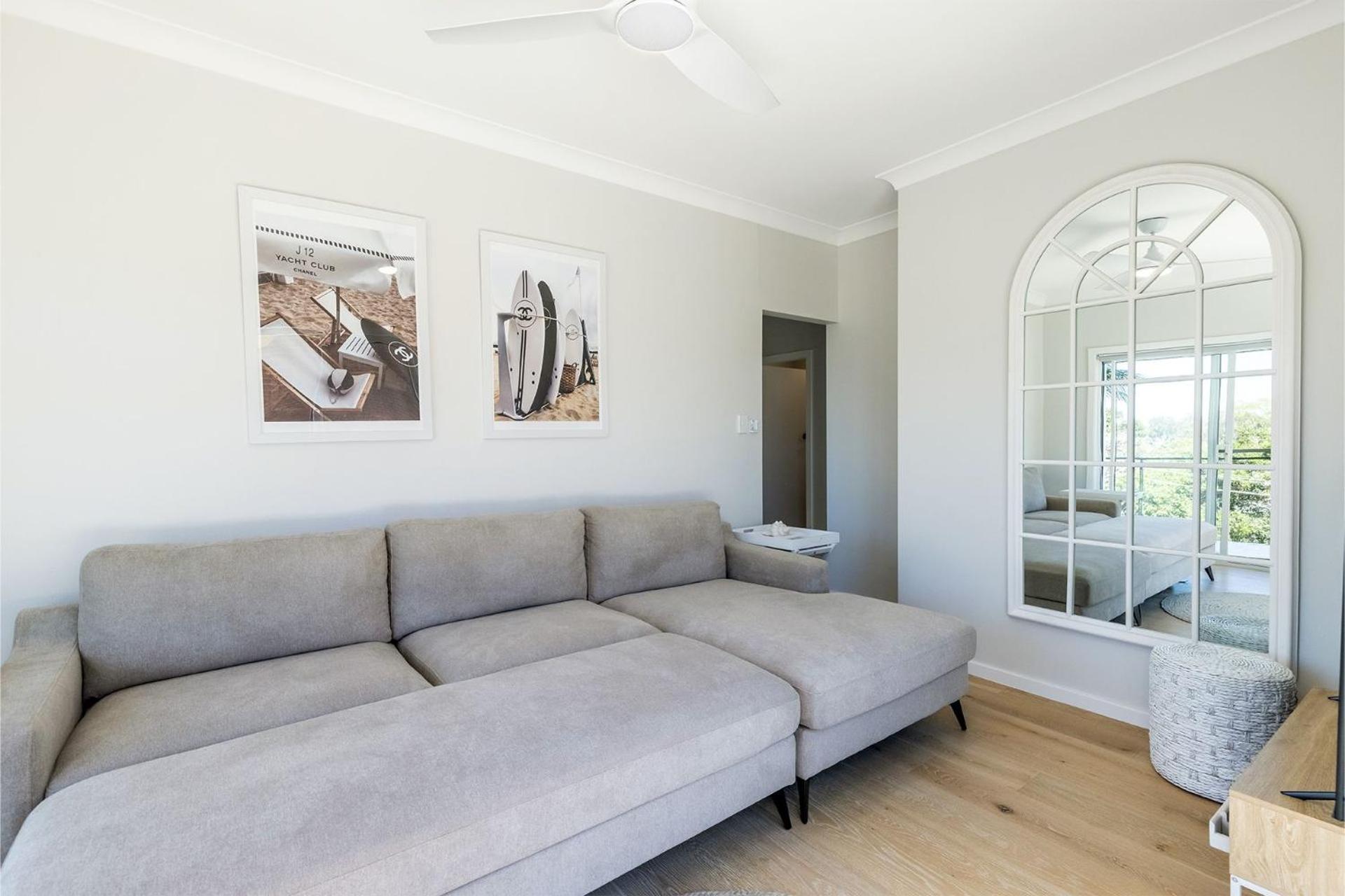 Cloud Nine, 18 Wynne Cres - heated pool, waterviews, beach