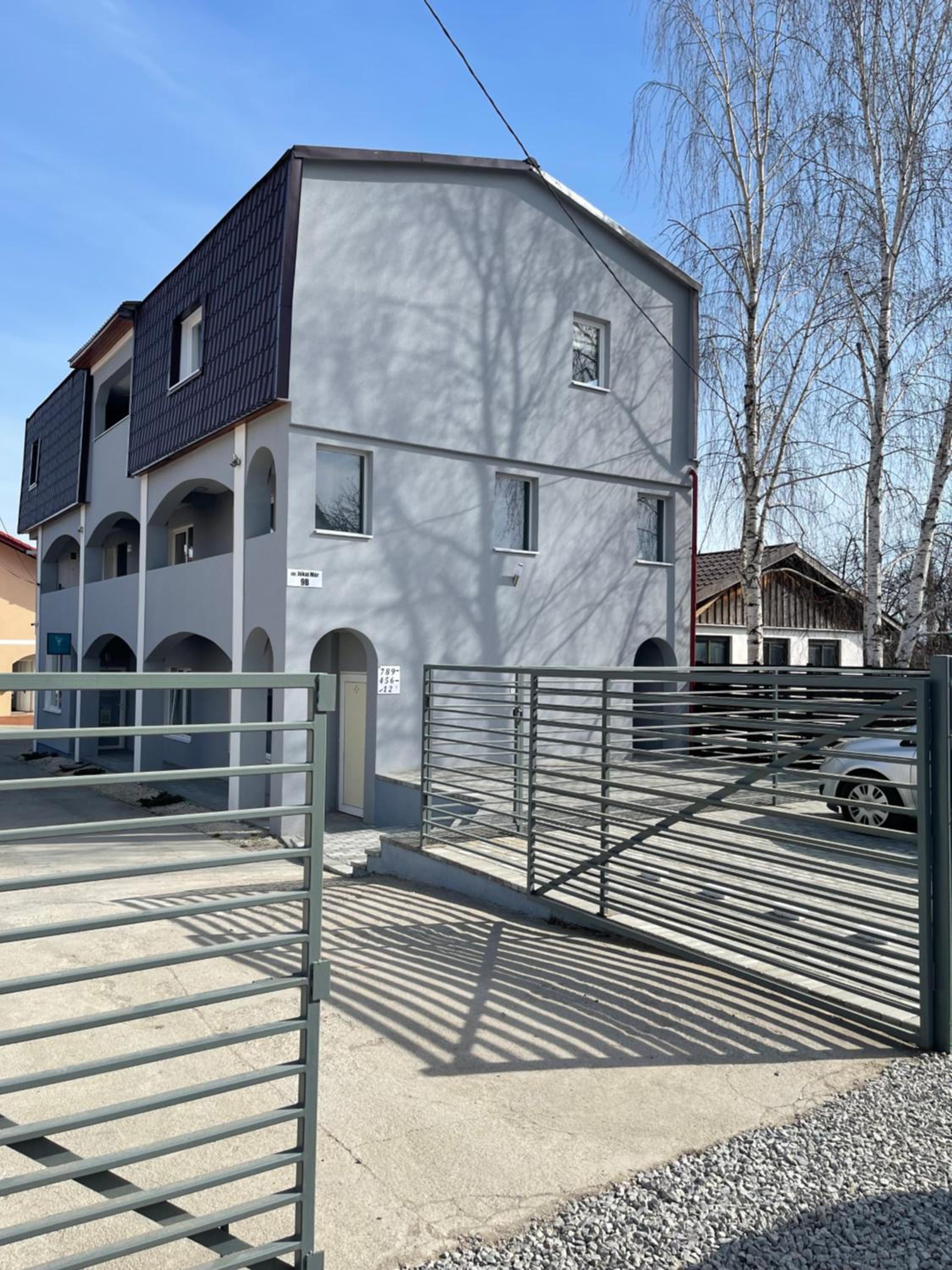 Photo 6