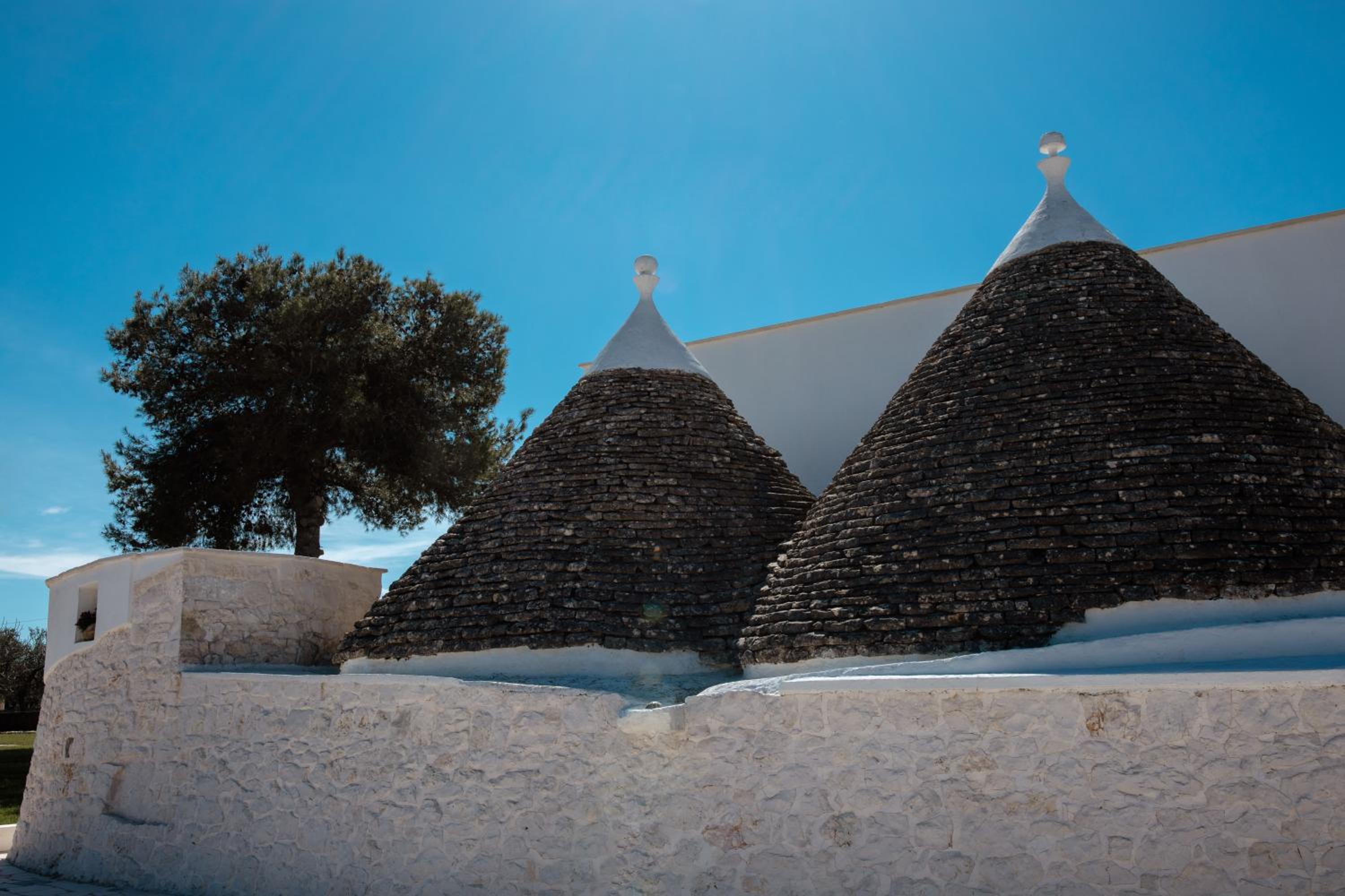 Borgo Chiancarosa, esclusivi trulli con piscina riscaldata