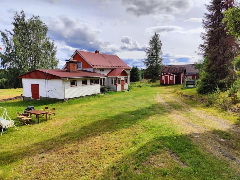 Lappish Summerhouse by the River