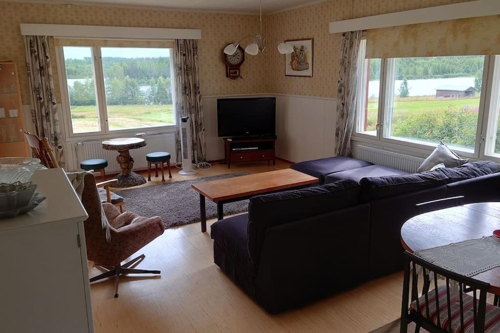 Lappish Summerhouse by the River