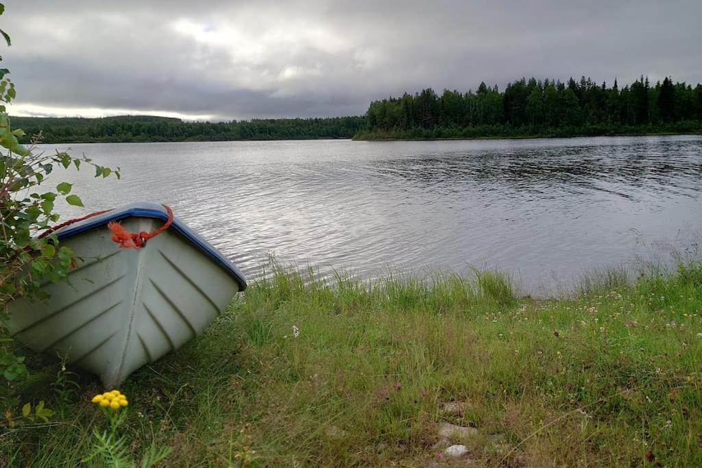 Lappish Summerhouse by the River