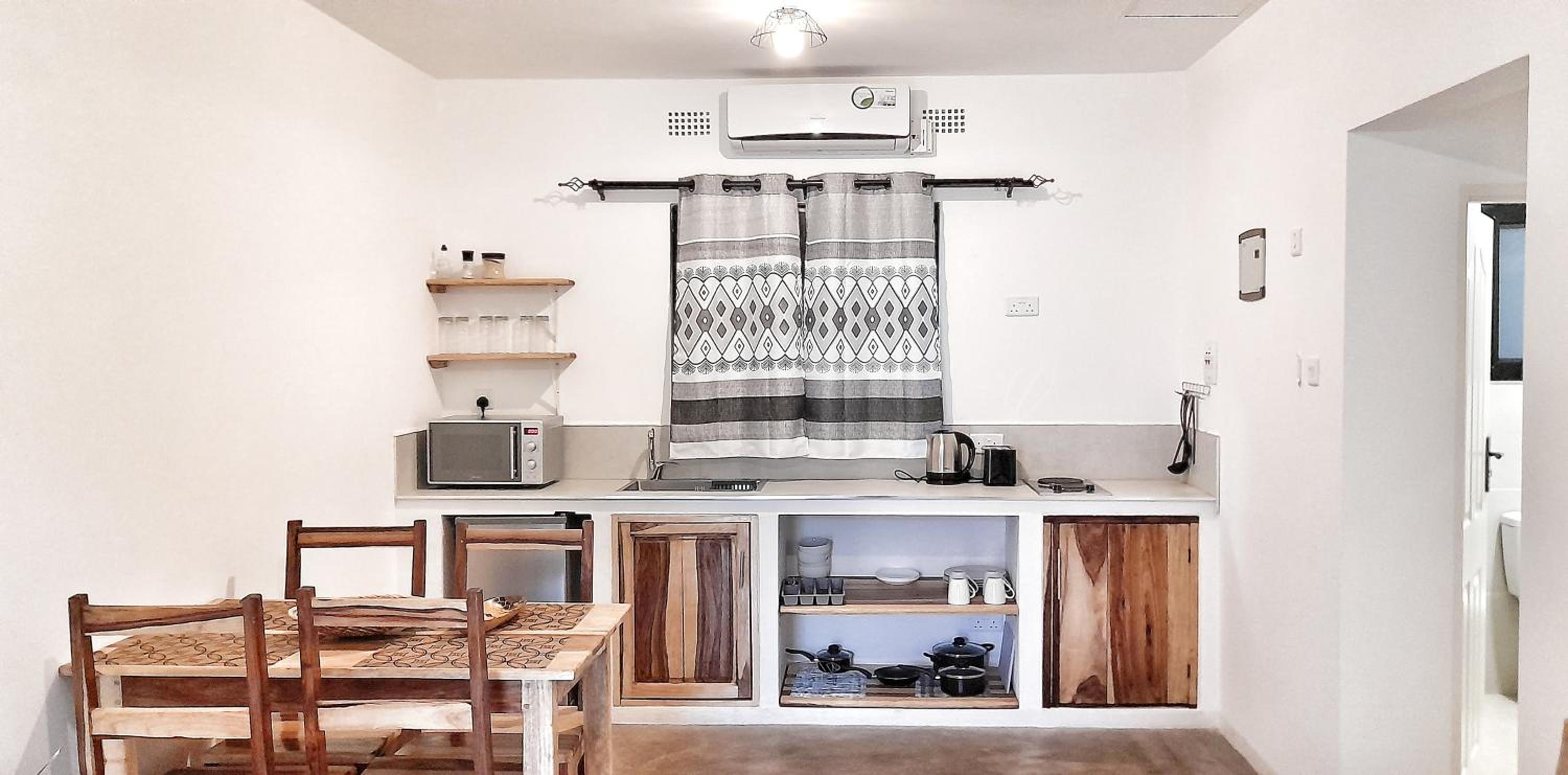 Savanna Tree Apartments - self catering town center