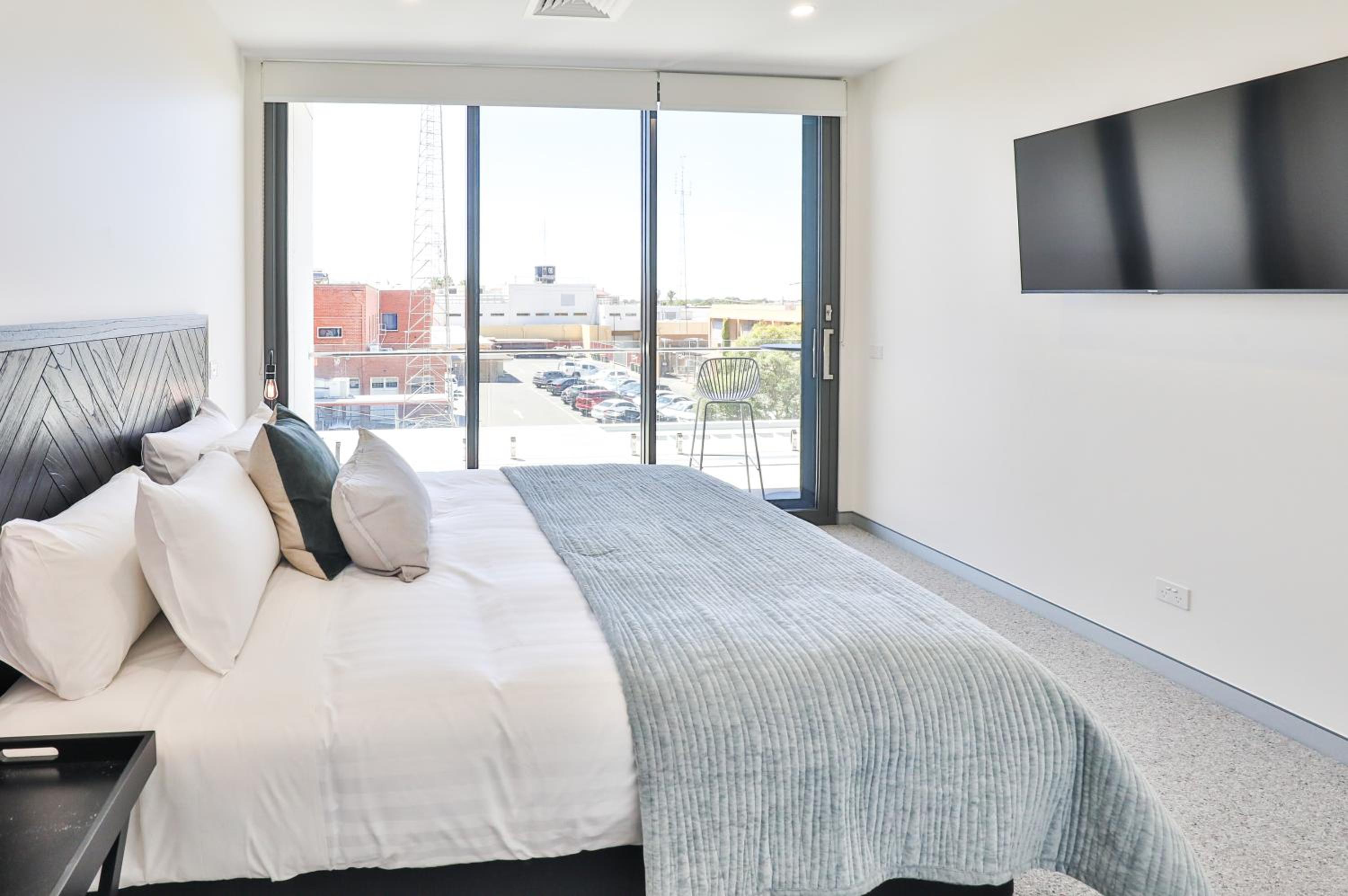 Indulge Apartments - City View Penthouses