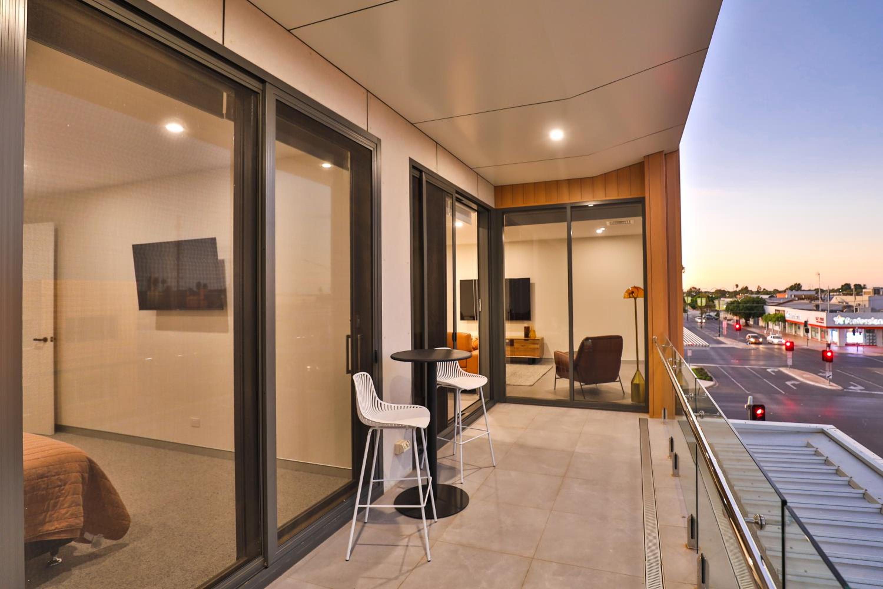 Indulge Apartments - City View Penthouses
