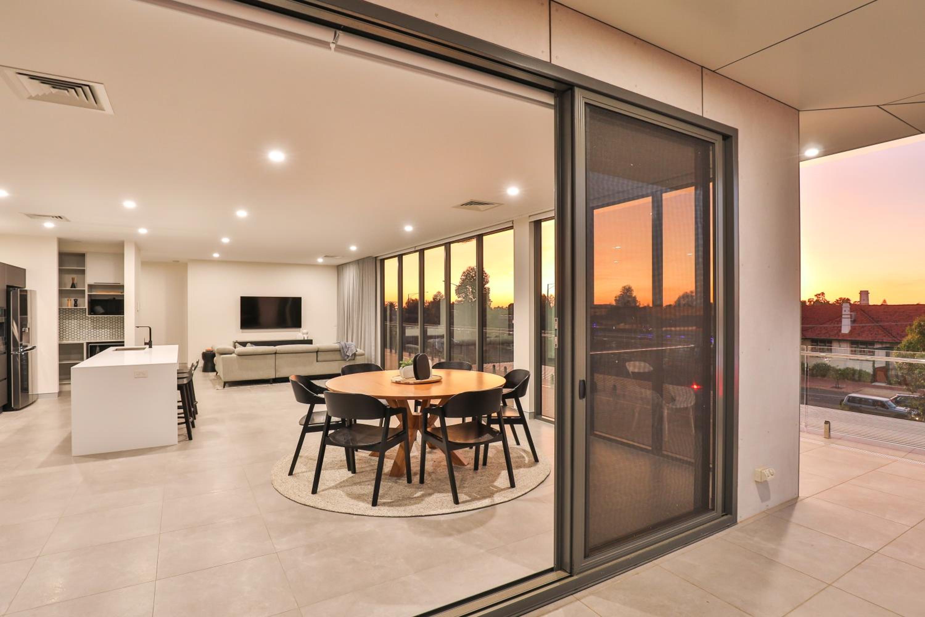 Indulge Apartments - City View Penthouses