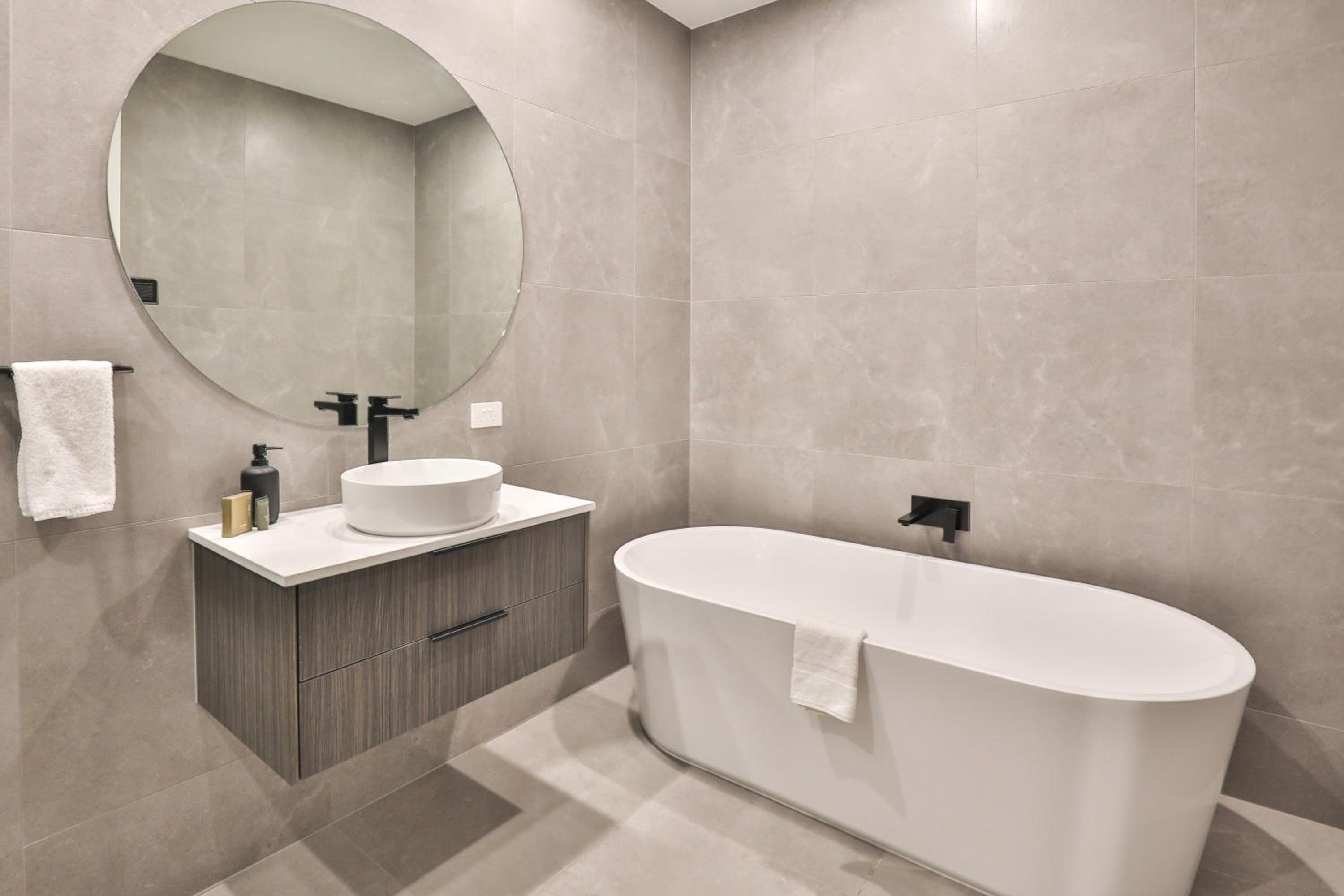 Indulge Apartments - City View Penthouses