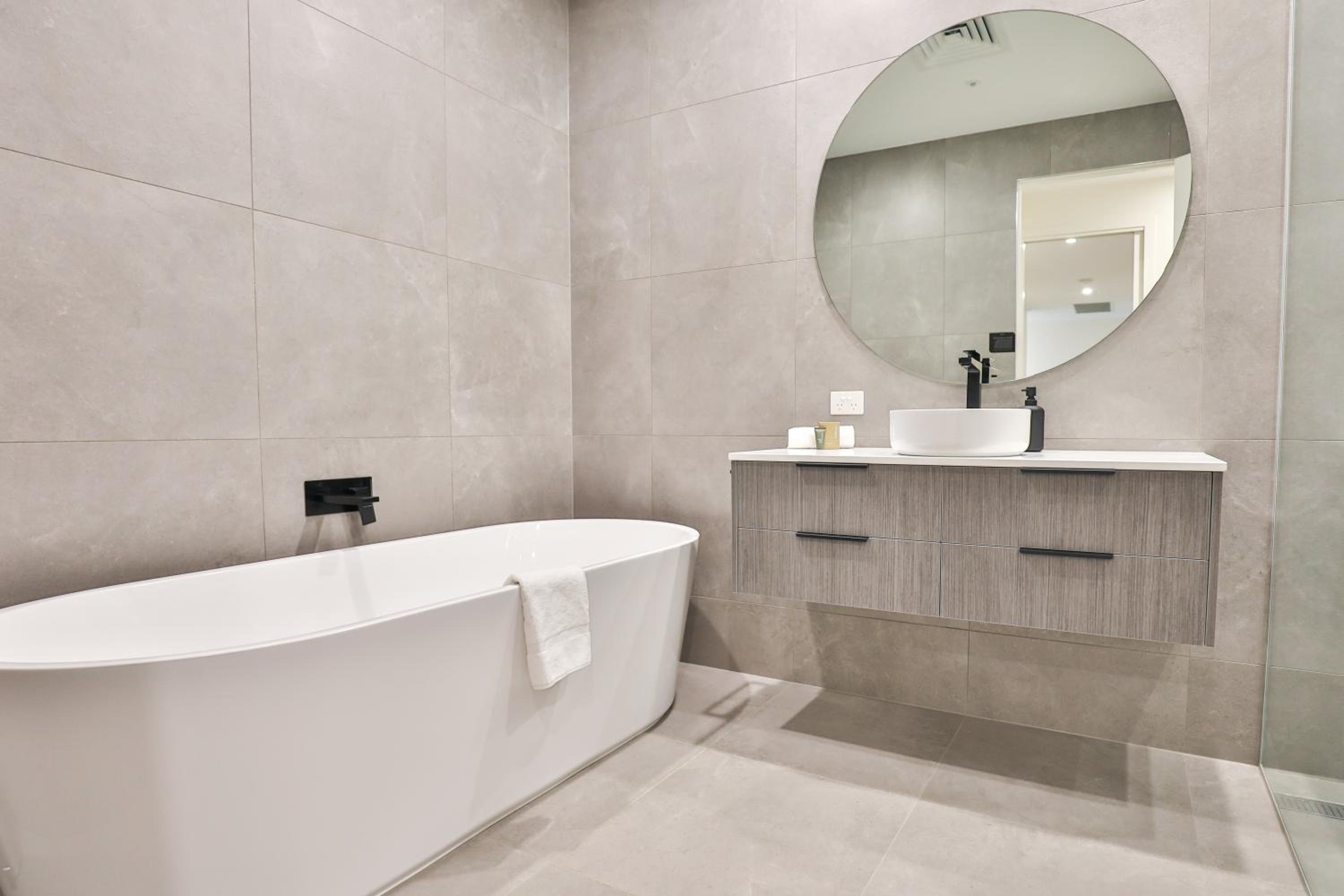 Indulge Apartments - City View Penthouses