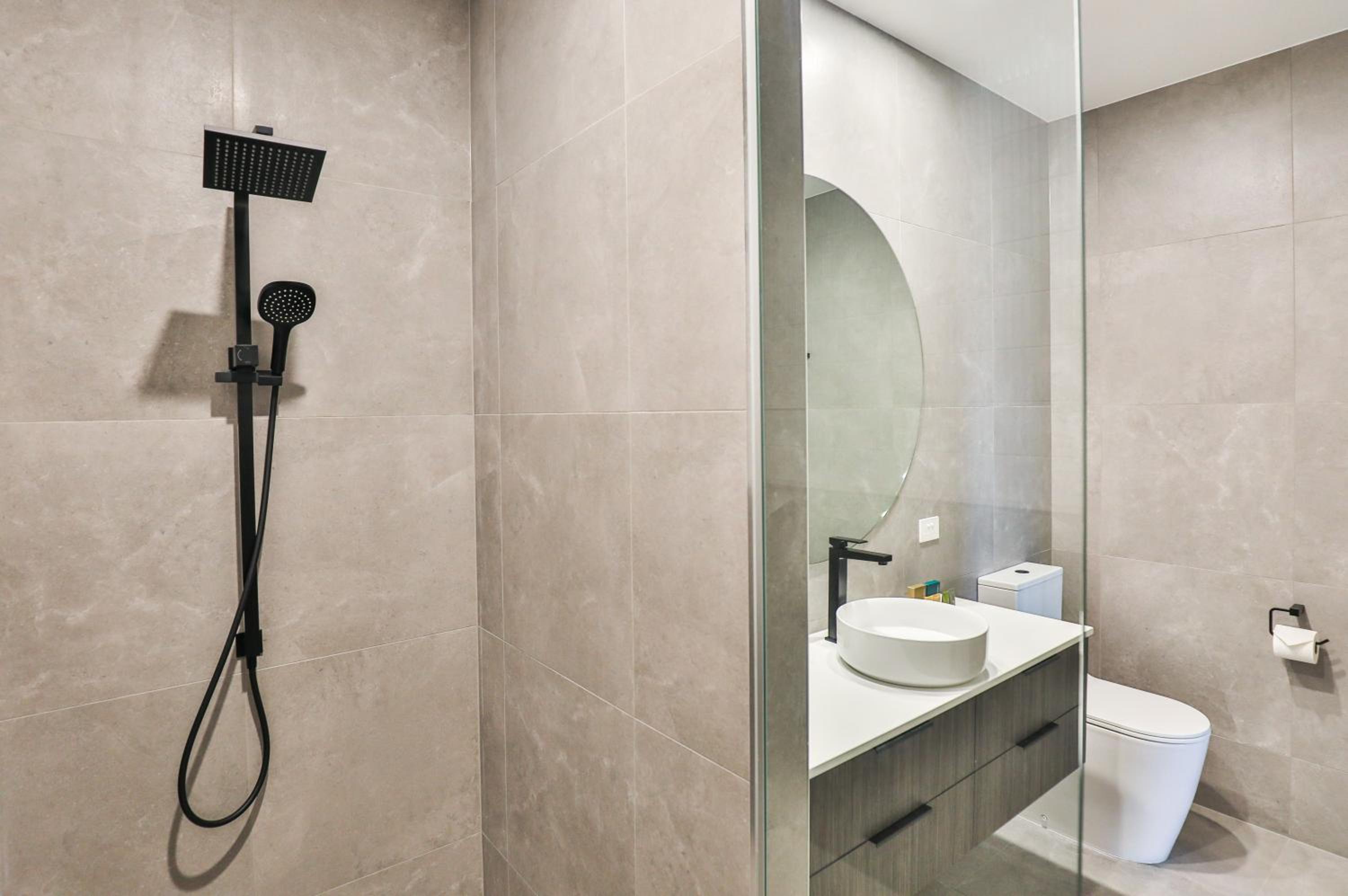 Indulge Apartments - City View Penthouses