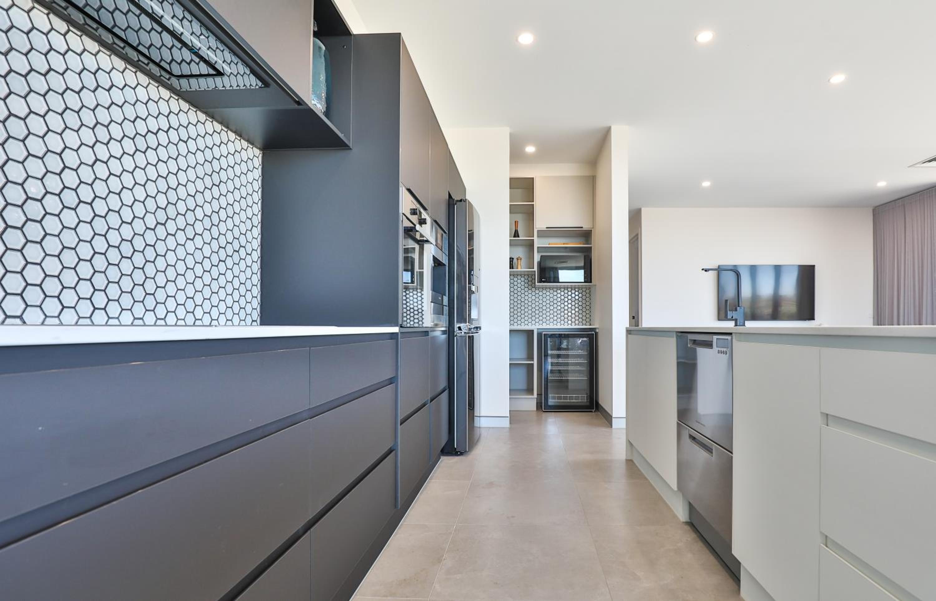 Indulge Apartments - City View Penthouses