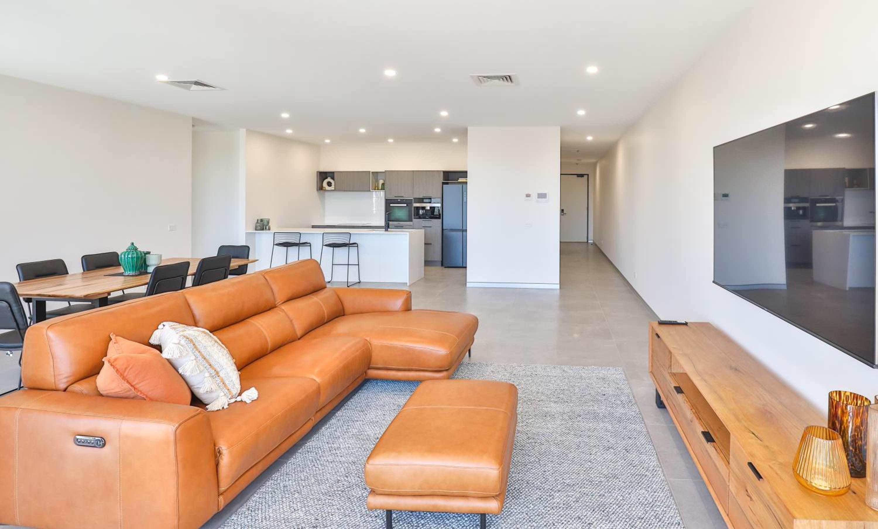 Indulge Apartments - City View Penthouses