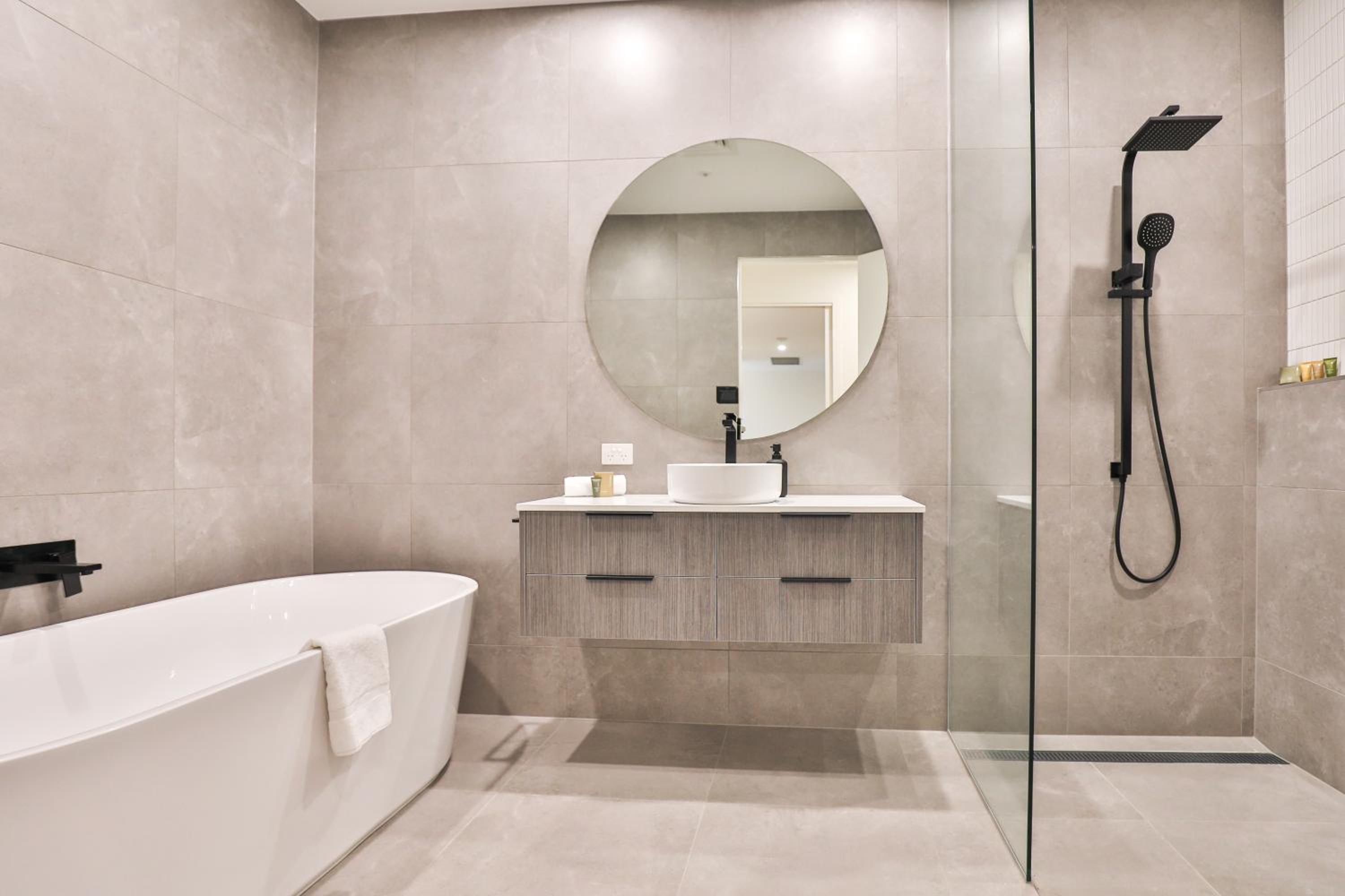 Indulge Apartments - City View Penthouses