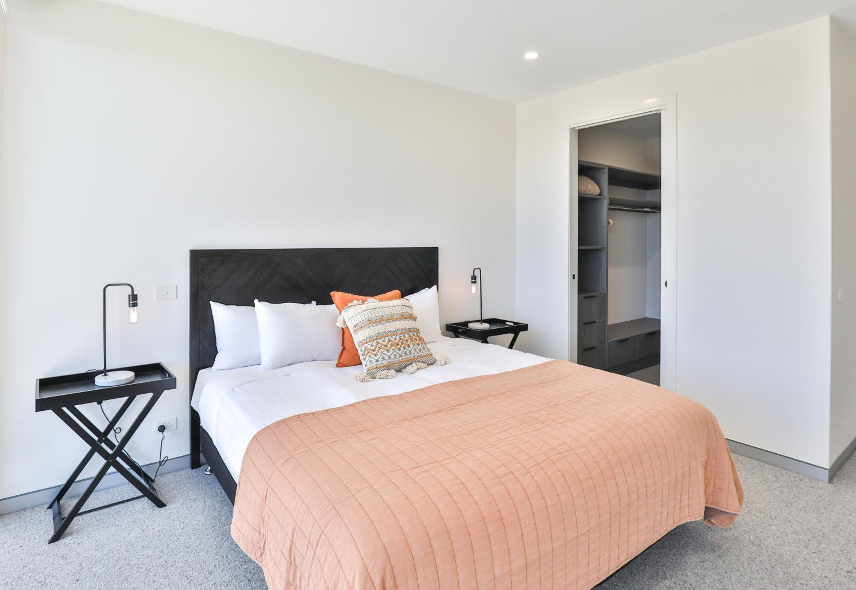 Indulge Apartments - City View Penthouses