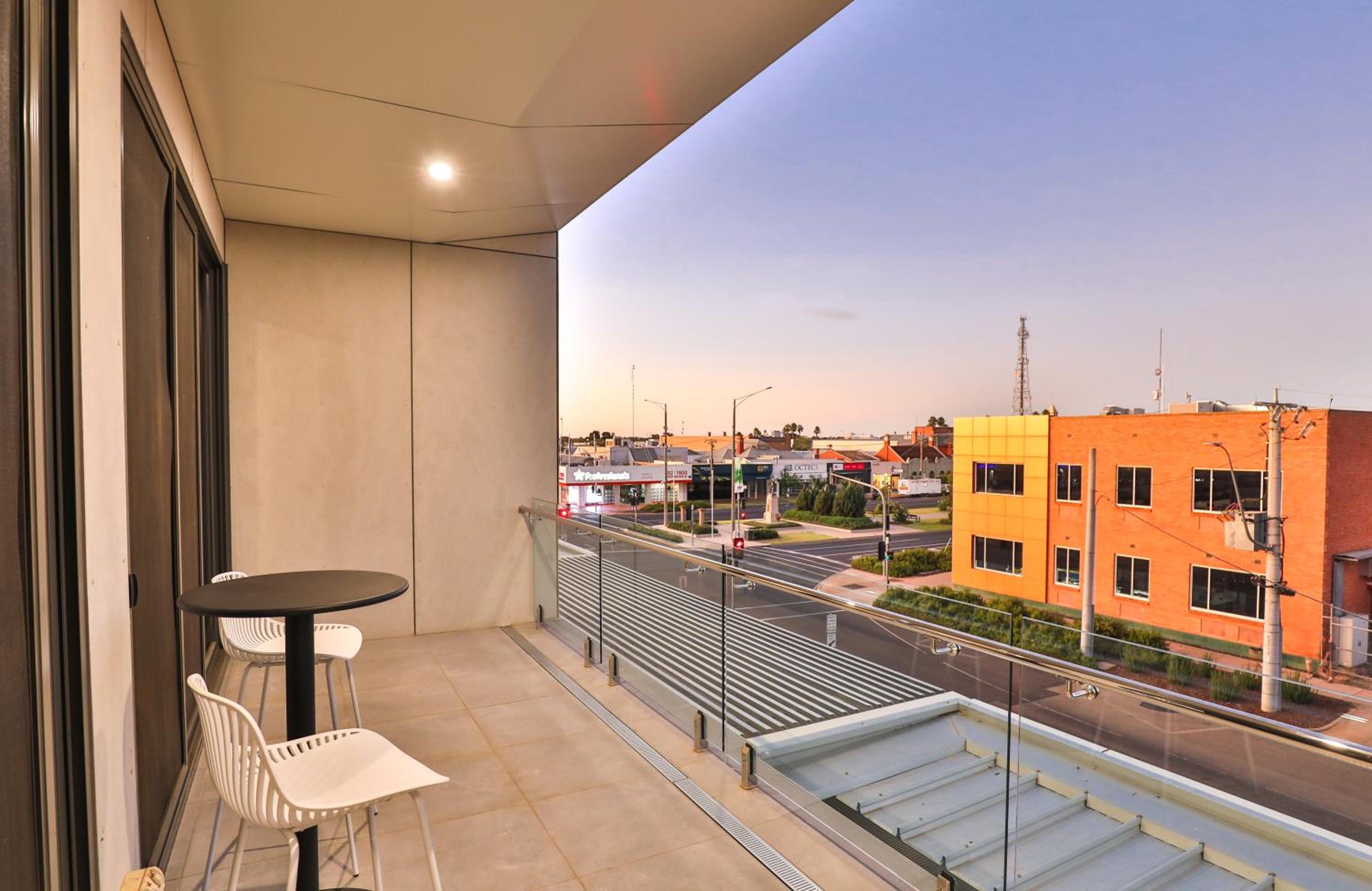 Indulge Apartments - City View Penthouses