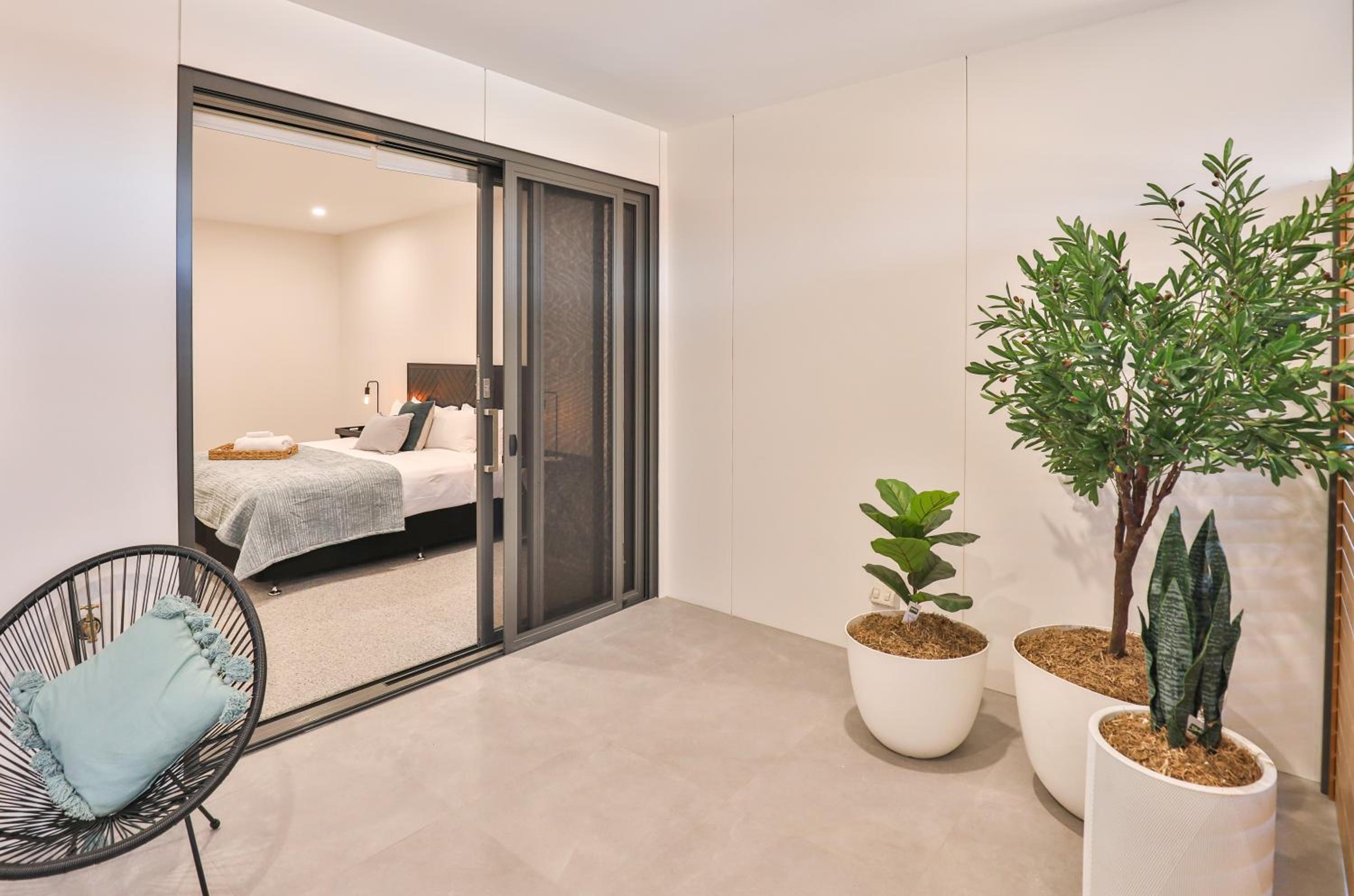 Indulge Apartments - City View Penthouses