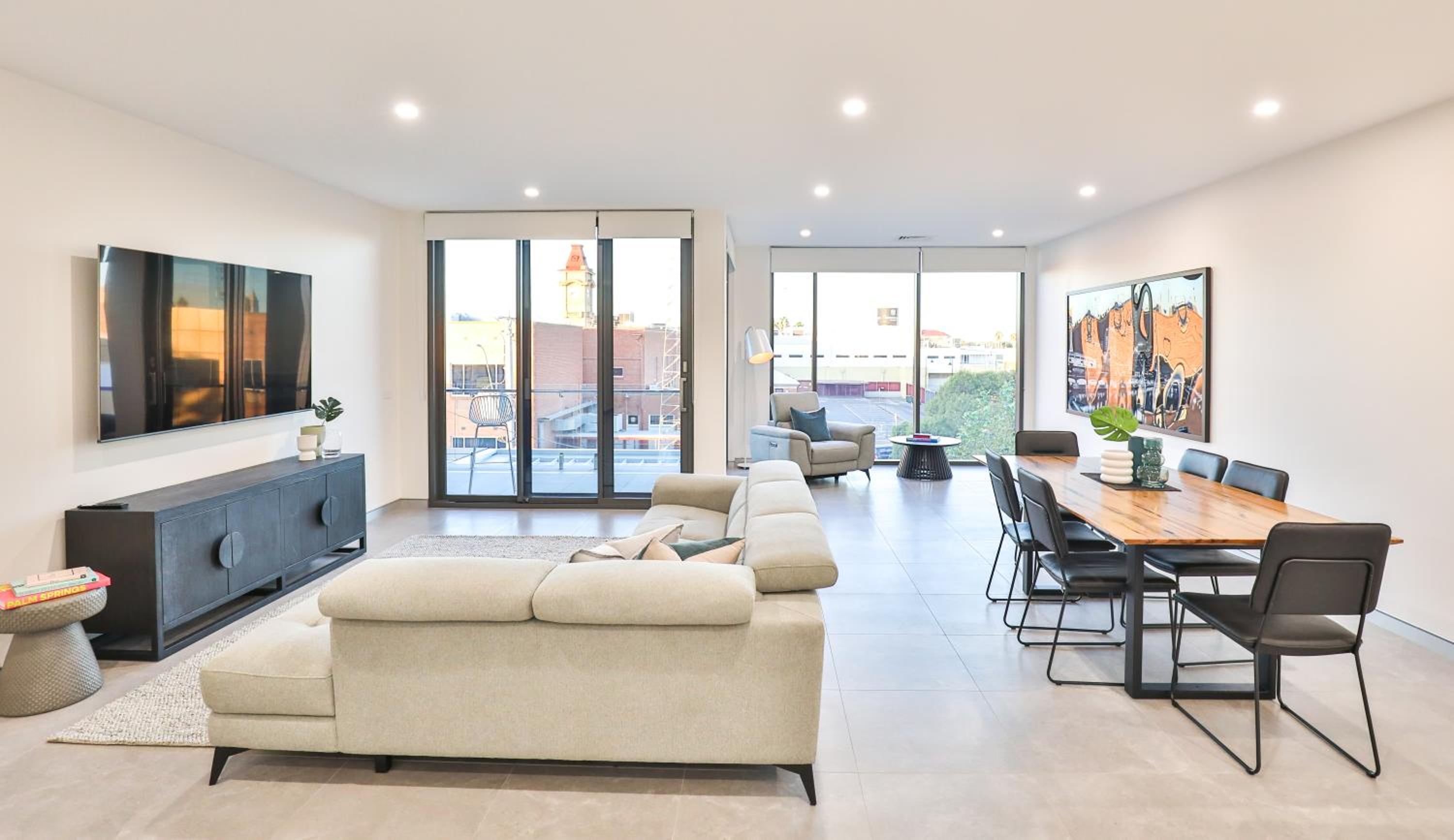 Indulge Apartments - City View Penthouses