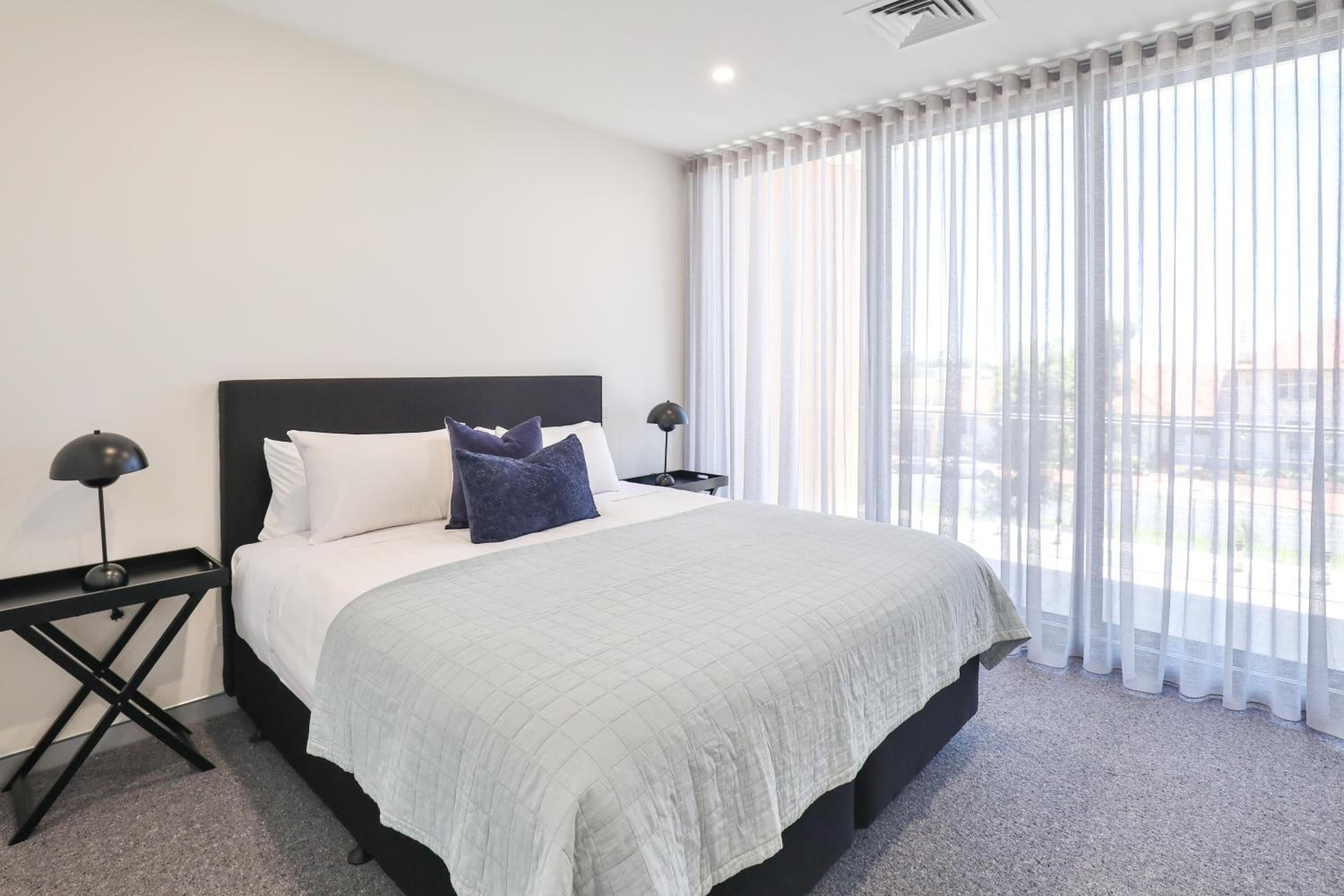 Indulge Apartments - City View Penthouses