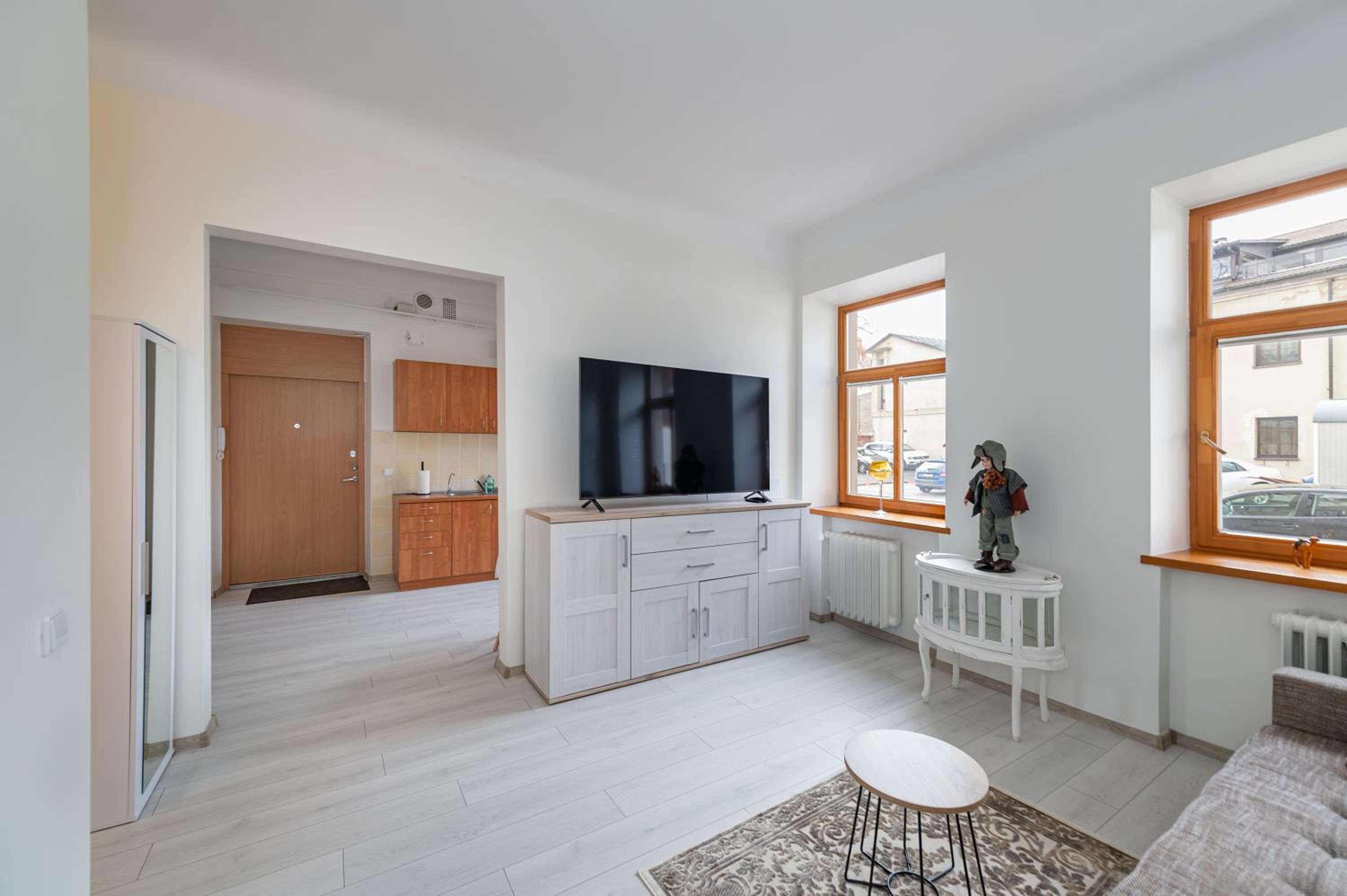 Sophisticated Old town apartment by Polo Apartments view 4