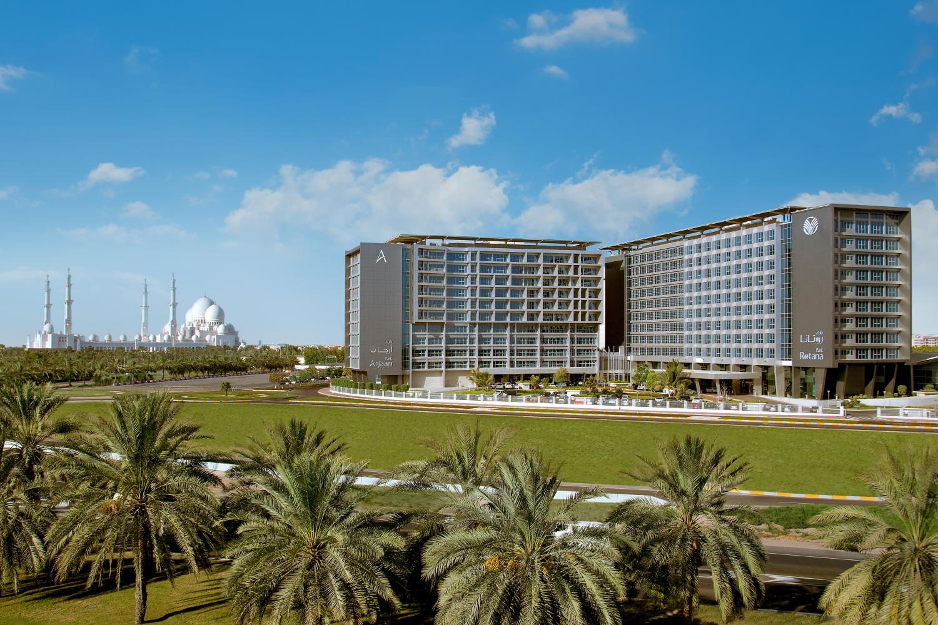 Hotel Park Rotana Abu Dhabi - Image 1
