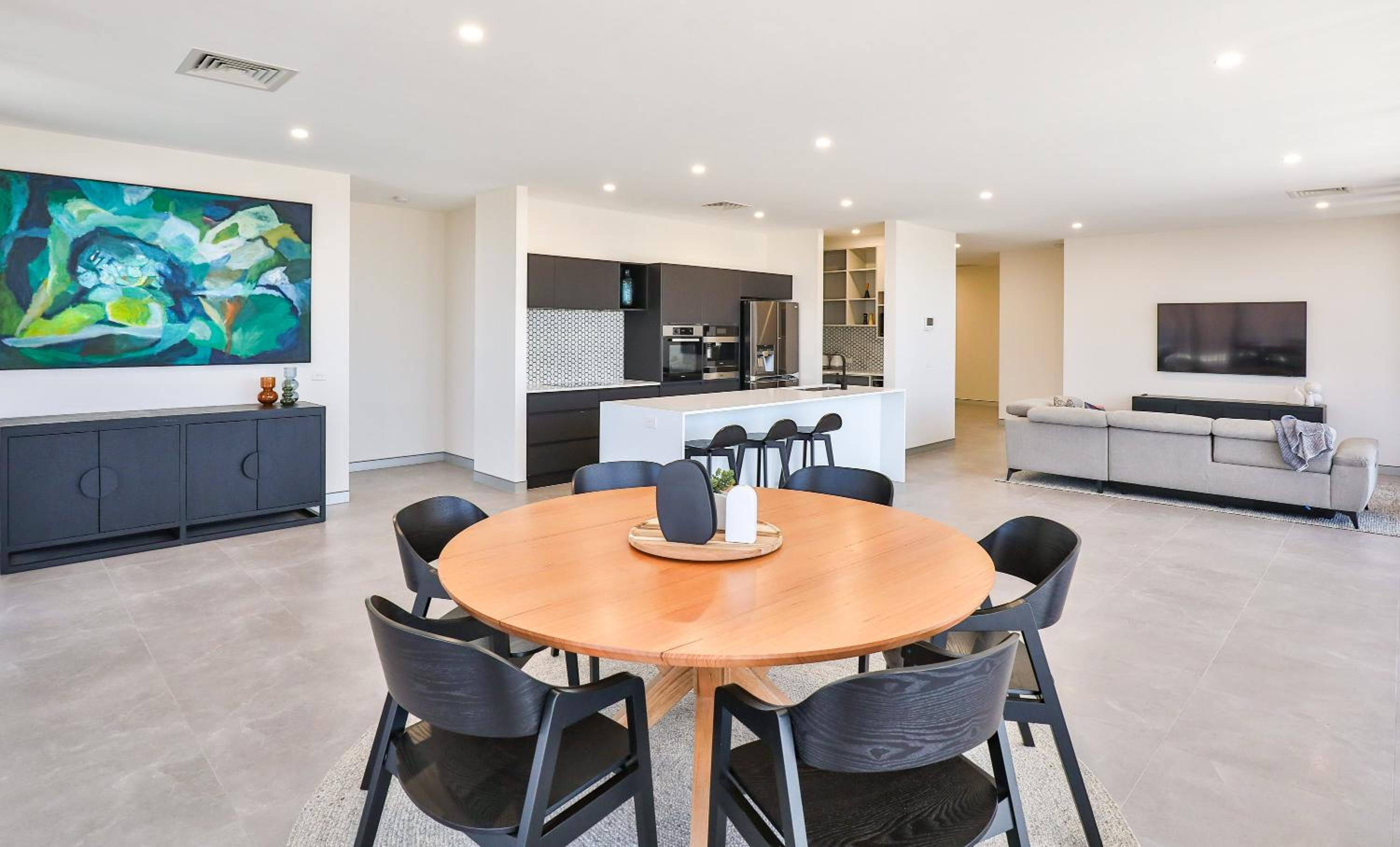 Indulge Apartments - City View Penthouses