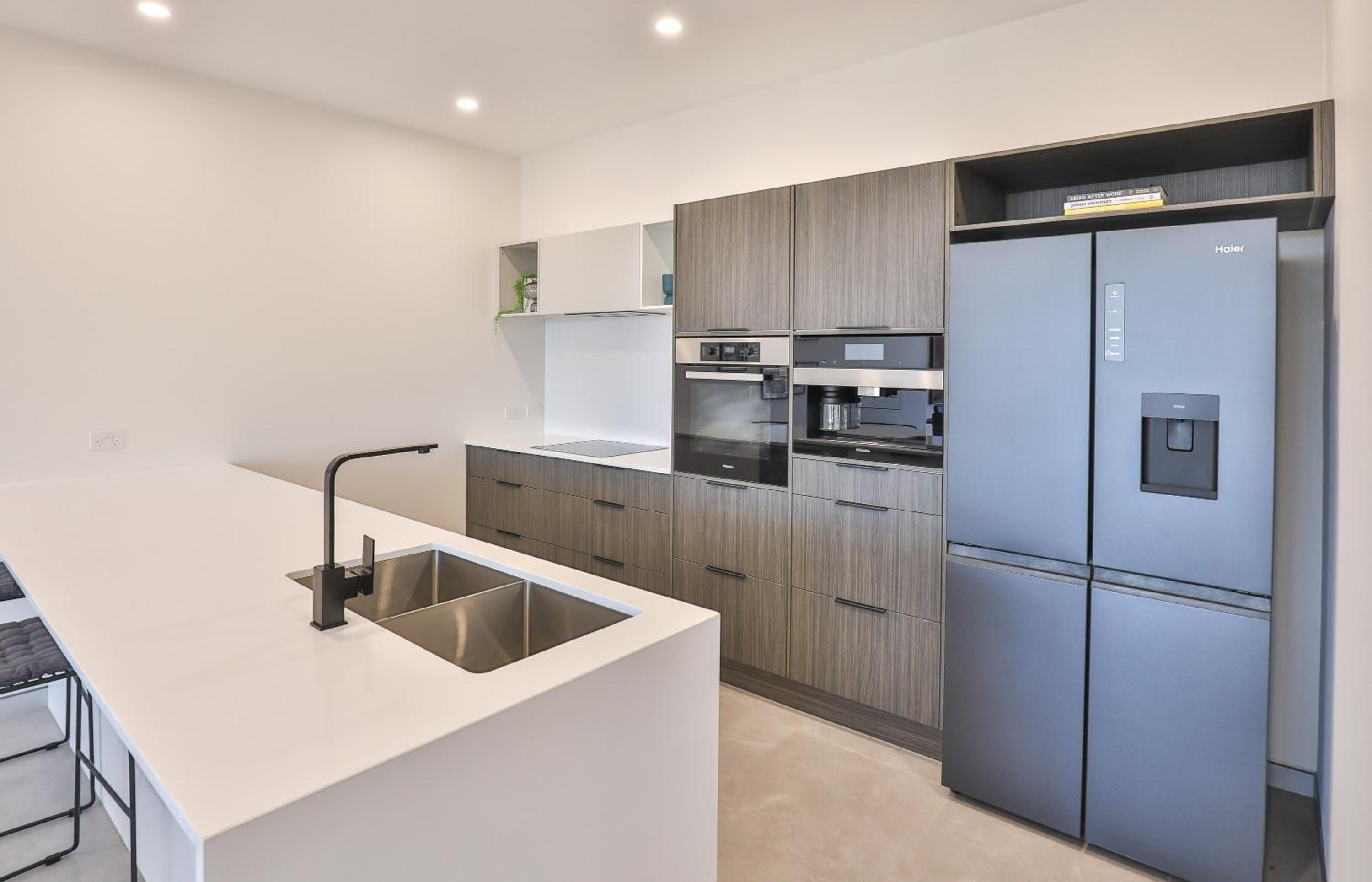 Indulge Apartments - City View Penthouses
