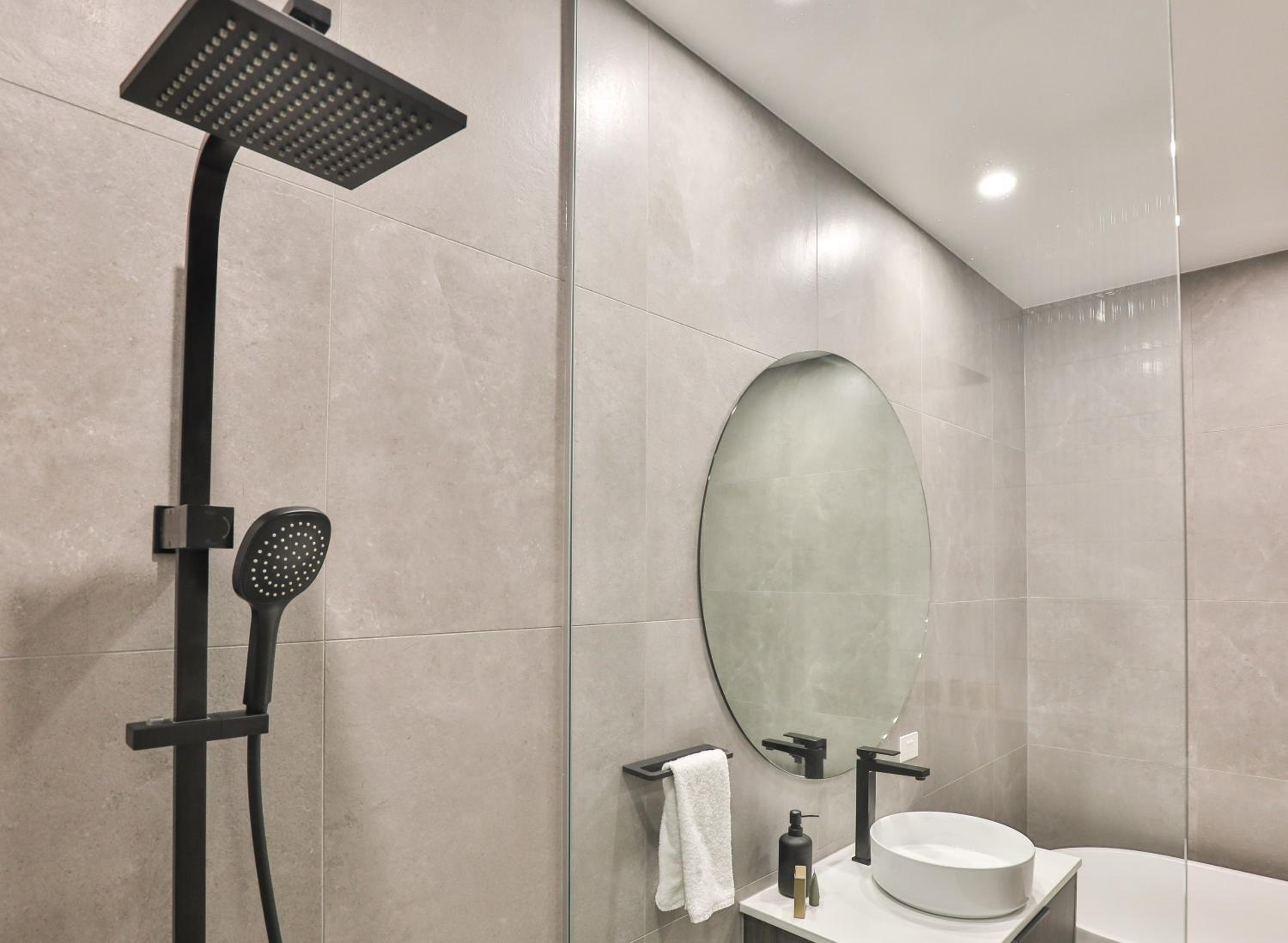 Indulge Apartments - City View Penthouses
