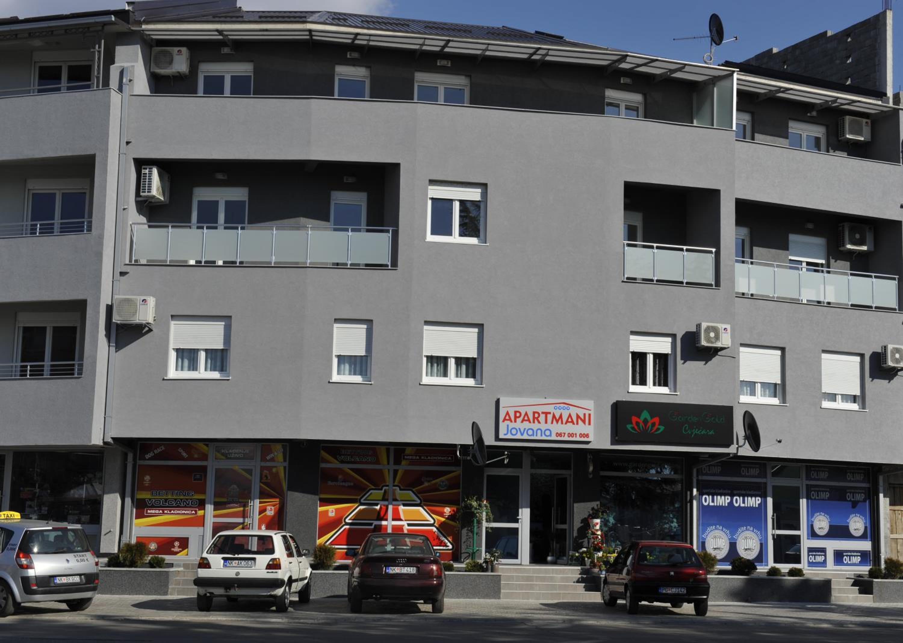 Photo 6