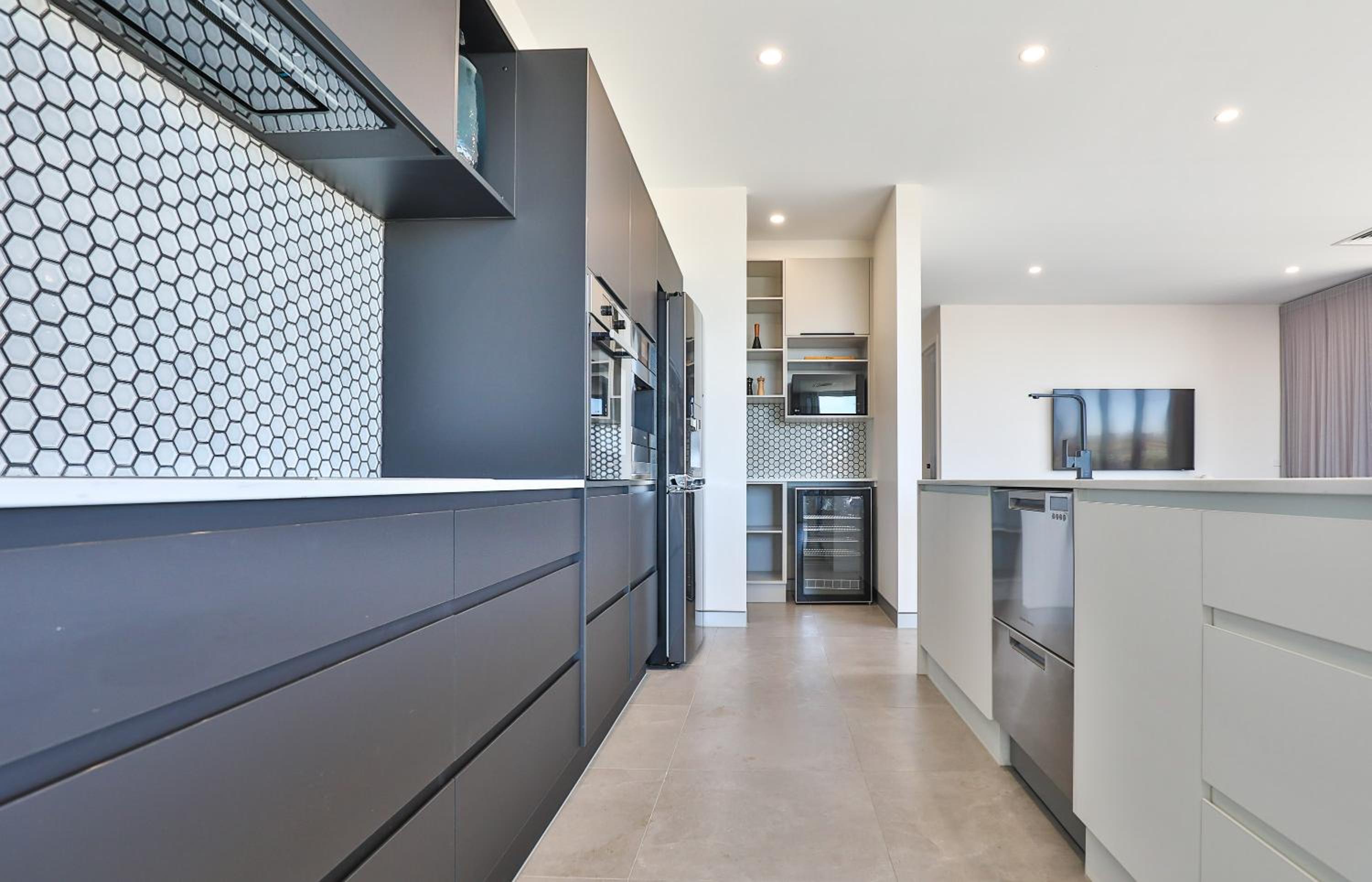 Indulge Apartments - City View Penthouses