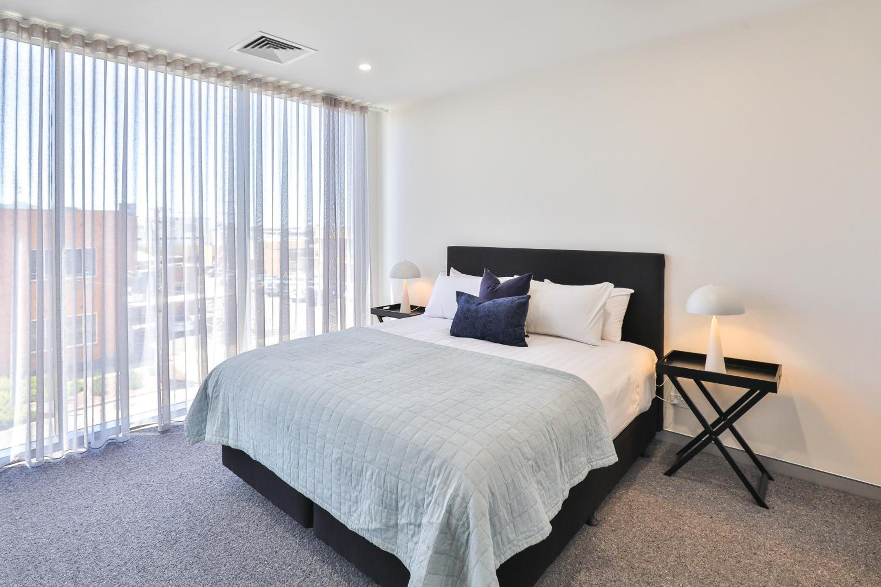Indulge Apartments - City View Penthouses